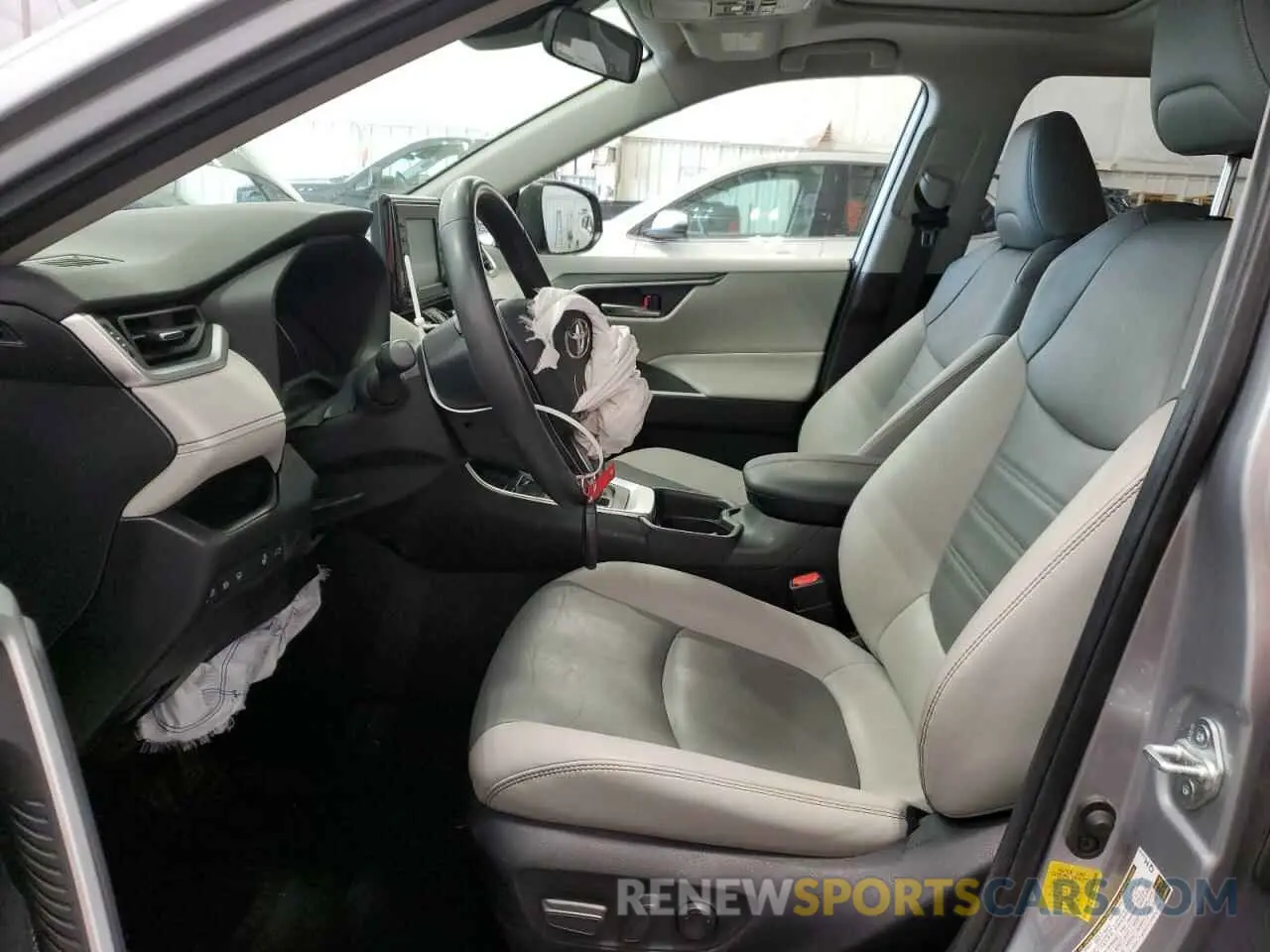 7 Photograph of a damaged car JTMA1RFV6KD043827 TOYOTA RAV4 2019