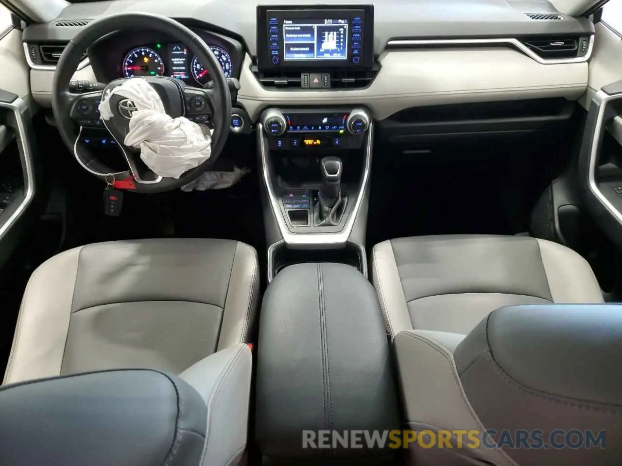 8 Photograph of a damaged car JTMA1RFV6KD043827 TOYOTA RAV4 2019