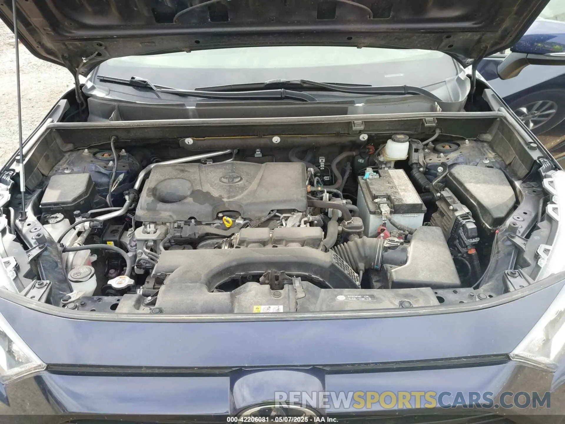 10 Photograph of a damaged car JTMA1RFV6KJ023627 TOYOTA RAV4 2019