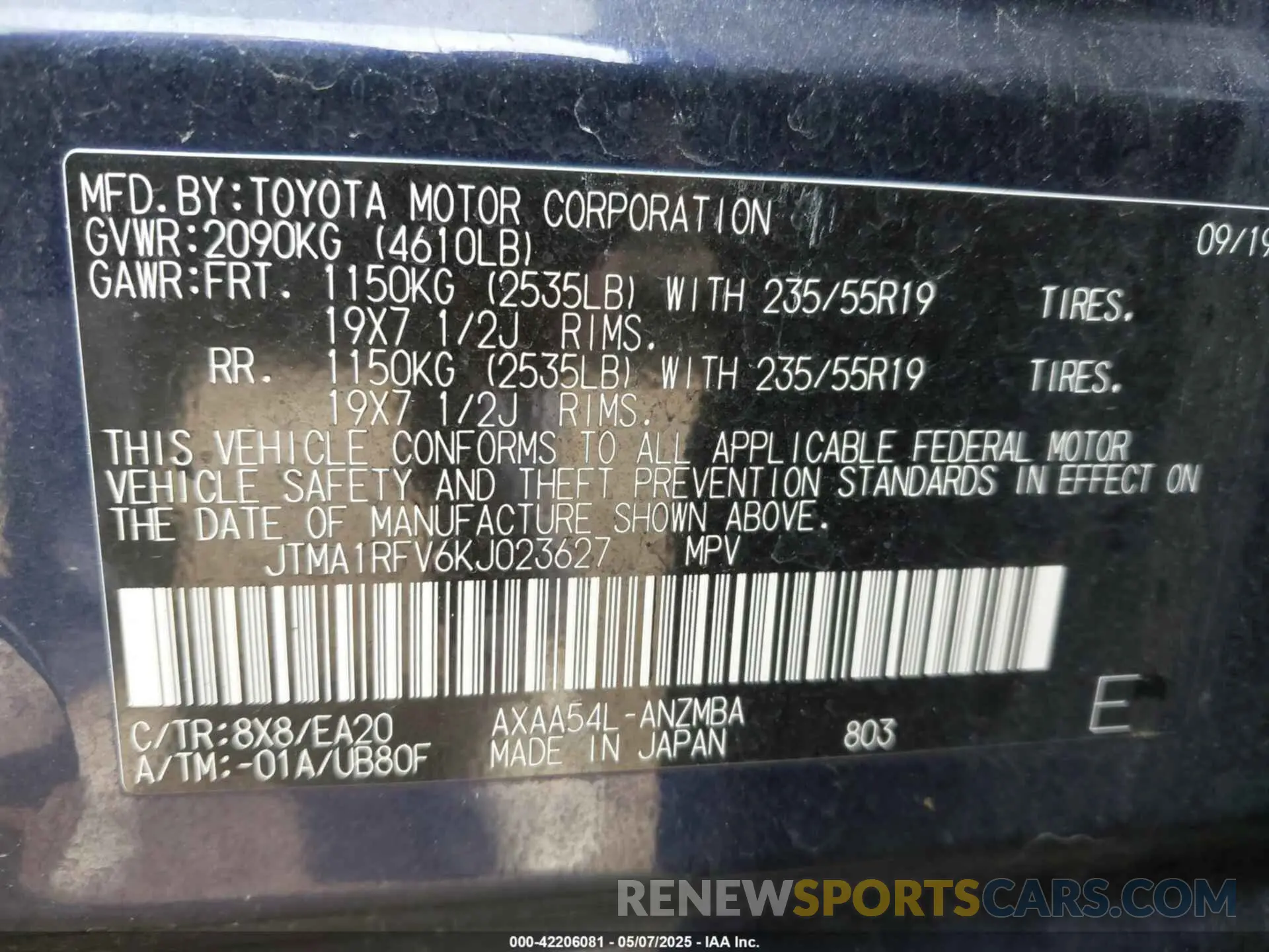 9 Photograph of a damaged car JTMA1RFV6KJ023627 TOYOTA RAV4 2019
