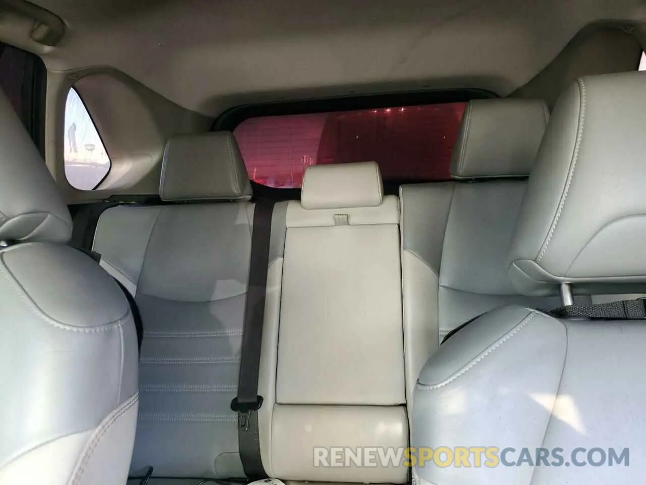 10 Photograph of a damaged car JTMA1RFV7KD028589 TOYOTA RAV4 2019