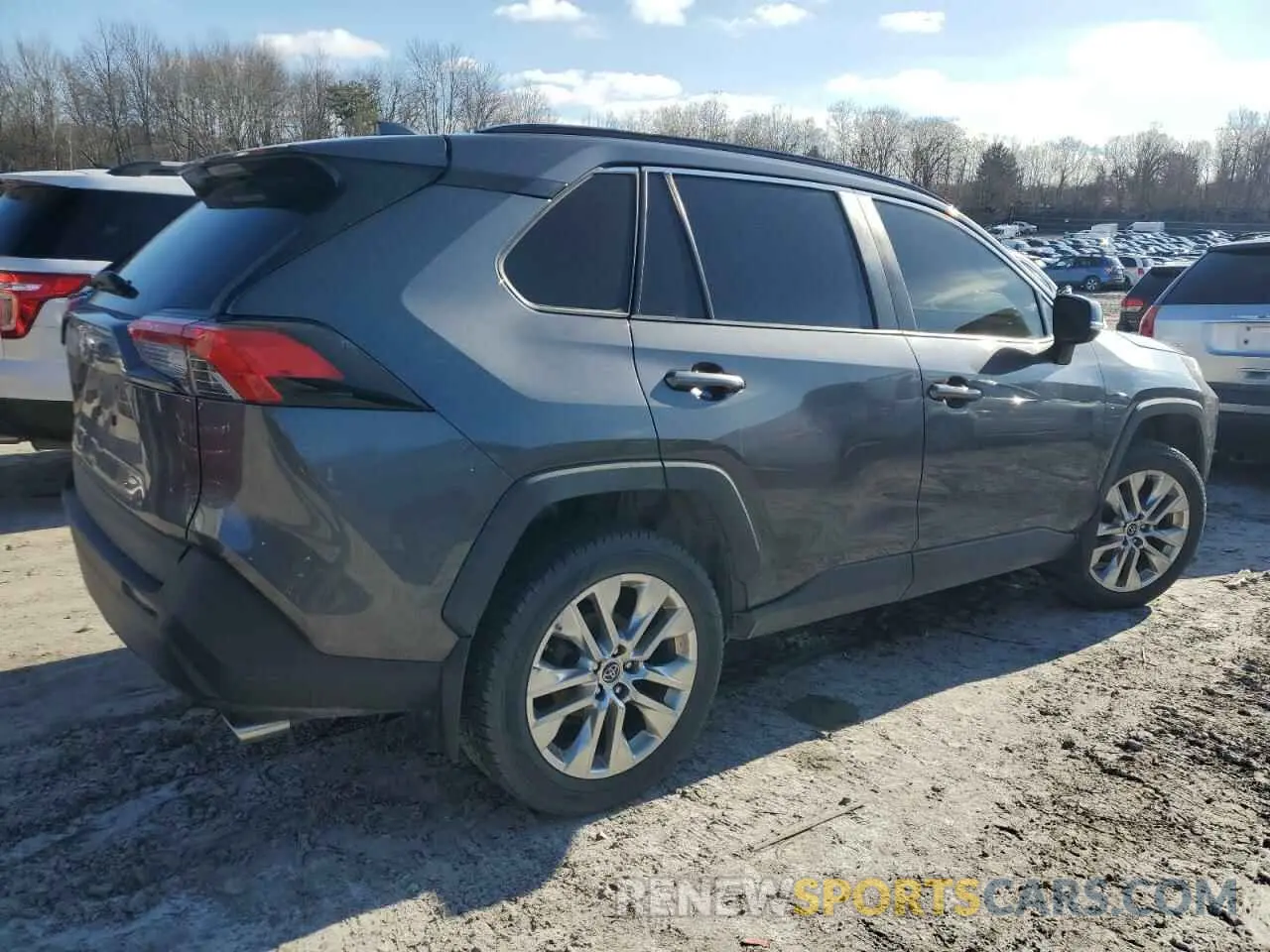 3 Photograph of a damaged car JTMA1RFV7KD028589 TOYOTA RAV4 2019
