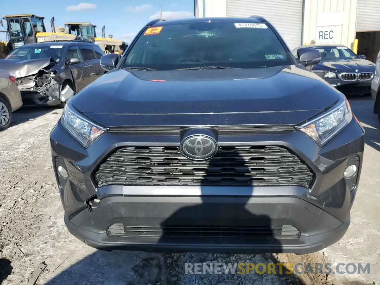 5 Photograph of a damaged car JTMA1RFV7KD028589 TOYOTA RAV4 2019