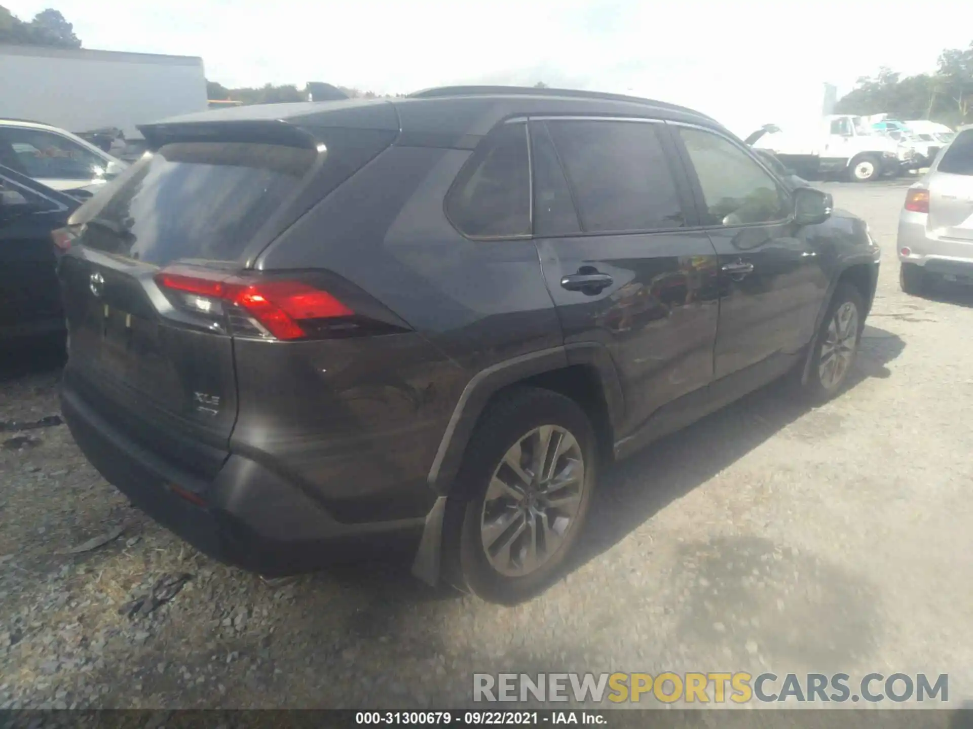 4 Photograph of a damaged car JTMA1RFV7KD510480 TOYOTA RAV4 2019