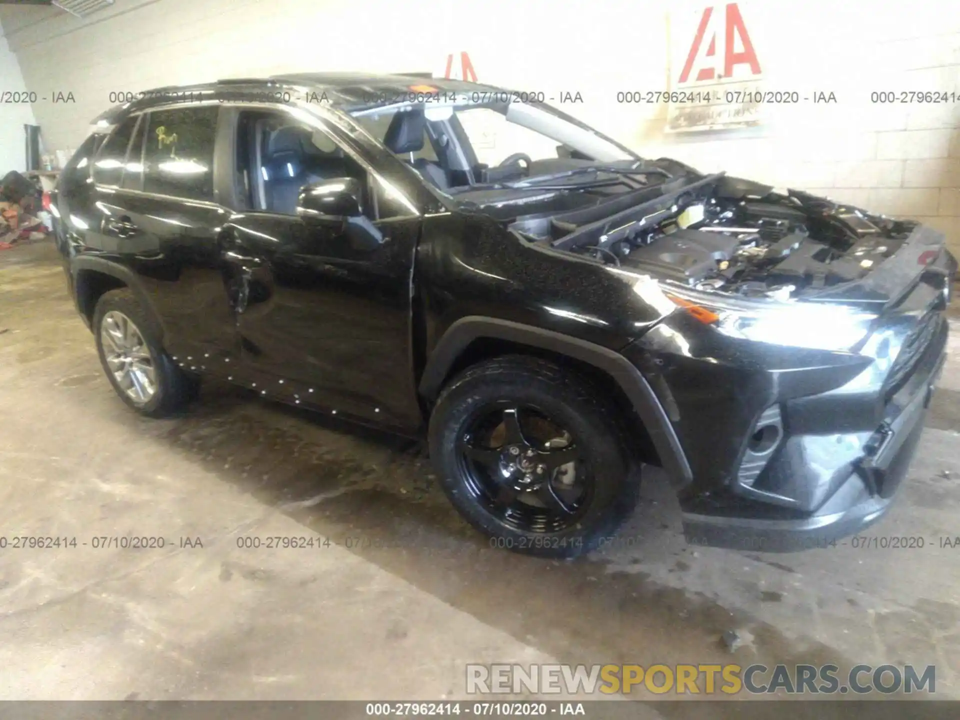 1 Photograph of a damaged car JTMA1RFV7KJ025550 TOYOTA RAV4 2019