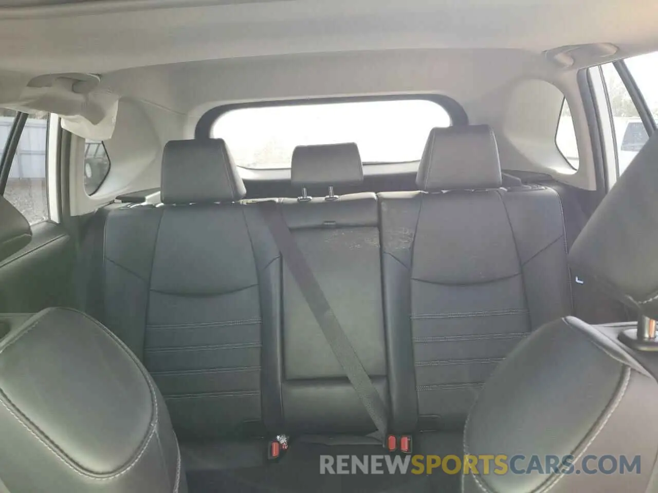 10 Photograph of a damaged car JTMA1RFV8KD045157 TOYOTA RAV4 2019