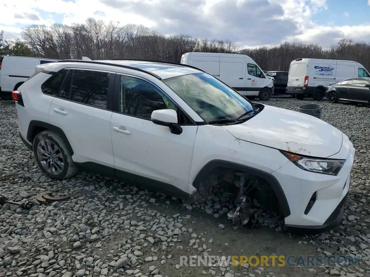 4 Photograph of a damaged car JTMA1RFV8KD045157 TOYOTA RAV4 2019