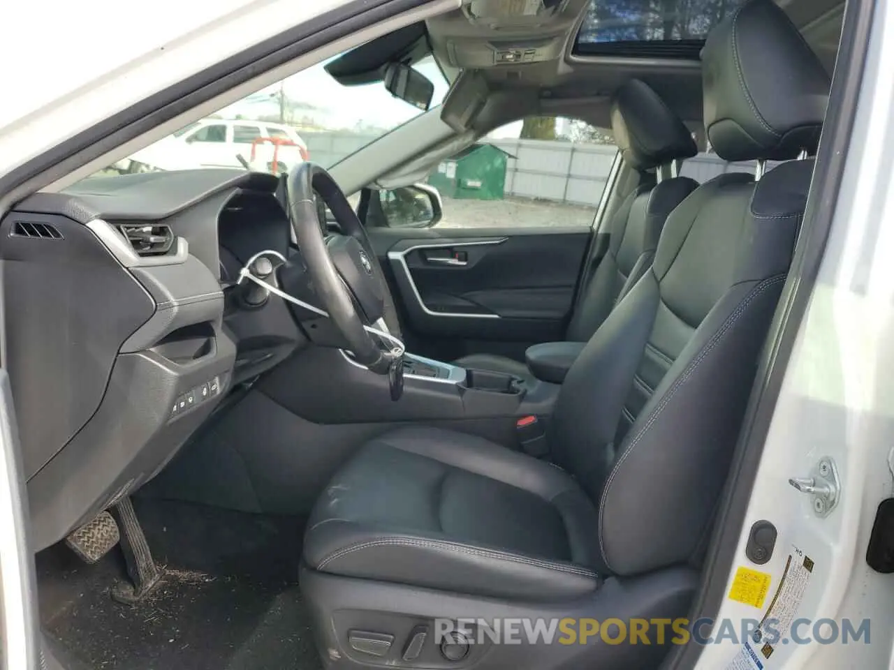 7 Photograph of a damaged car JTMA1RFV8KD045157 TOYOTA RAV4 2019