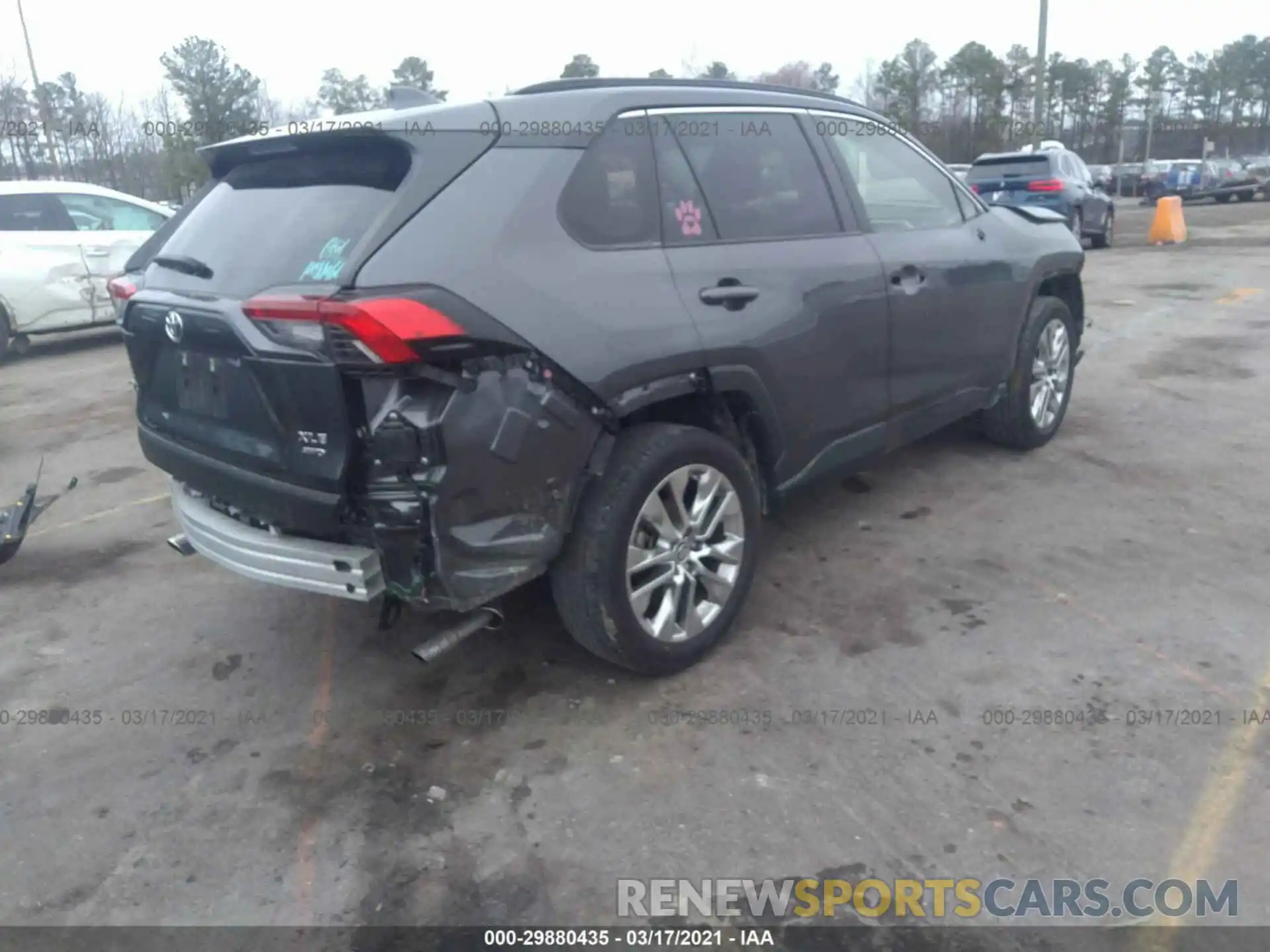 4 Photograph of a damaged car JTMA1RFV8KD511461 TOYOTA RAV4 2019