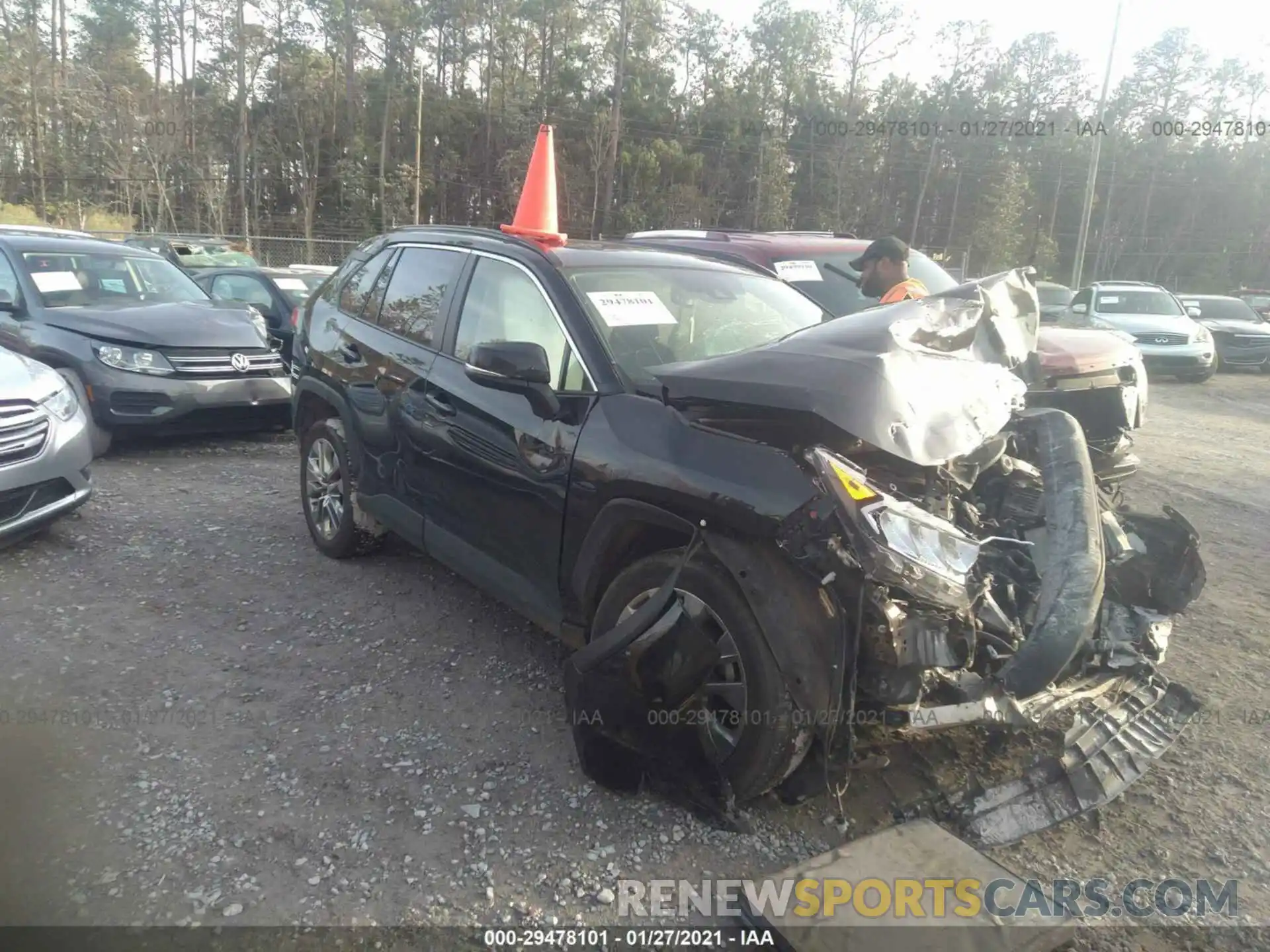 1 Photograph of a damaged car JTMA1RFV8KJ016923 TOYOTA RAV4 2019