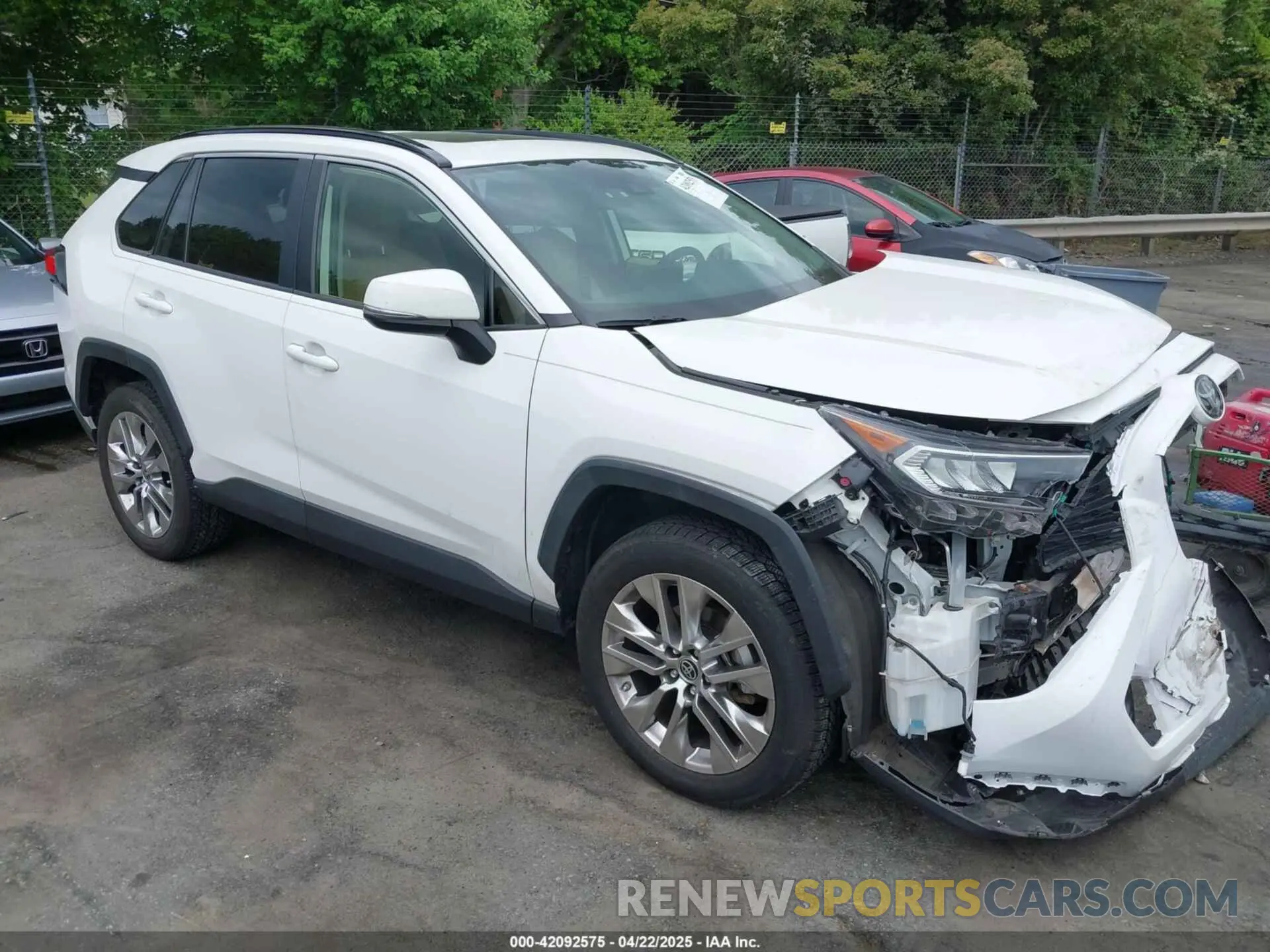 1 Photograph of a damaged car JTMA1RFV9KD044650 TOYOTA RAV4 2019