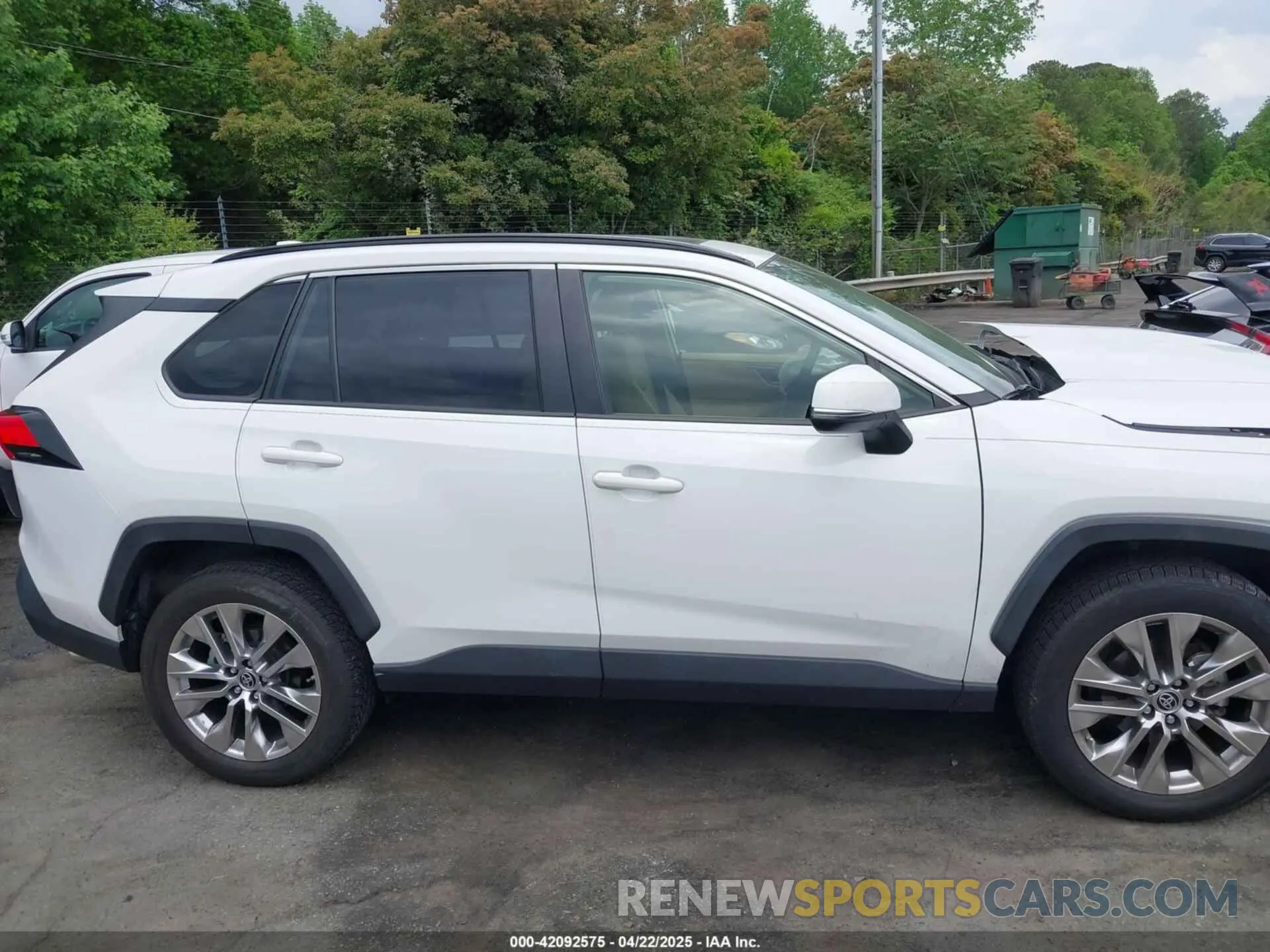 13 Photograph of a damaged car JTMA1RFV9KD044650 TOYOTA RAV4 2019