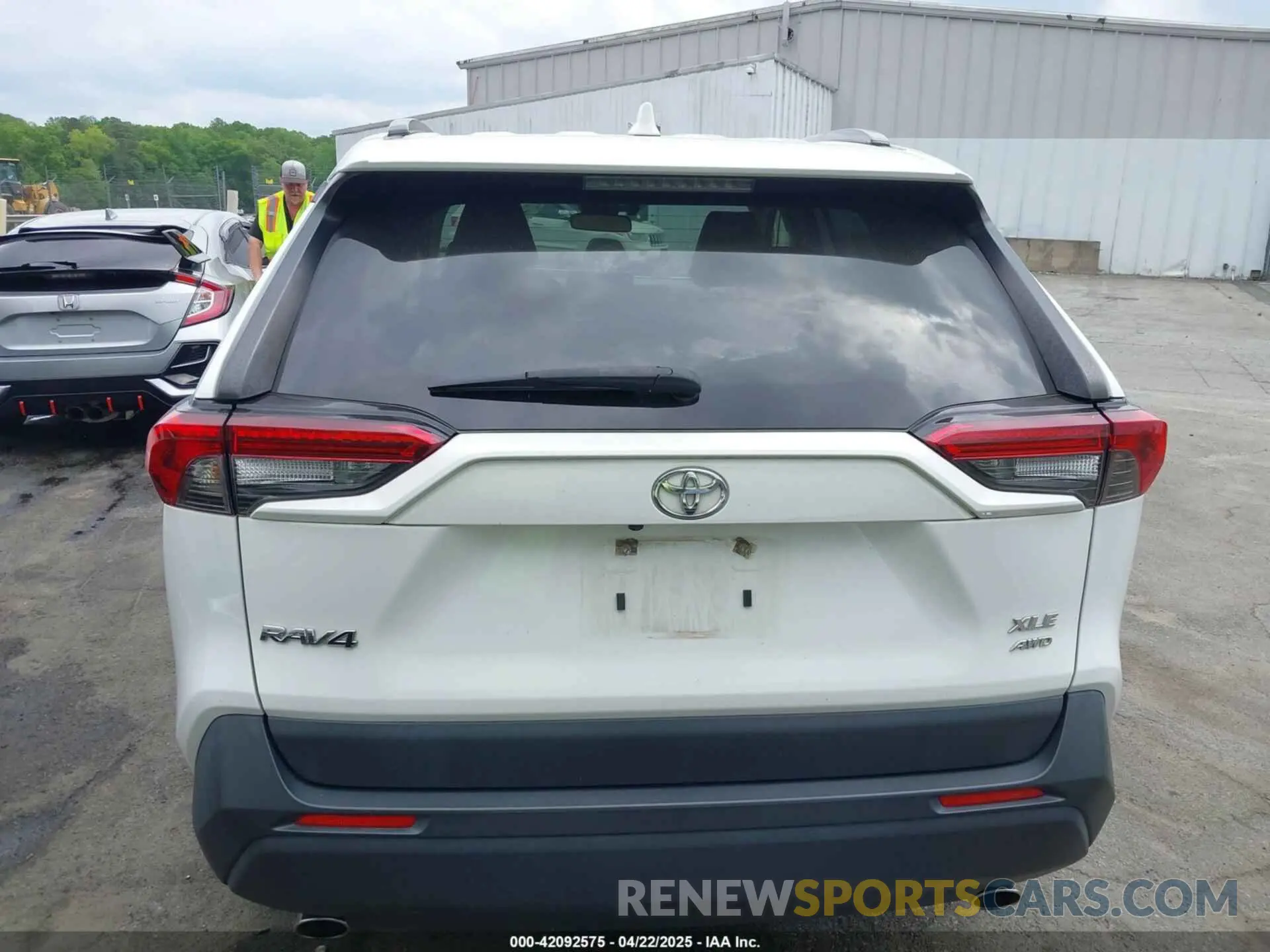 16 Photograph of a damaged car JTMA1RFV9KD044650 TOYOTA RAV4 2019