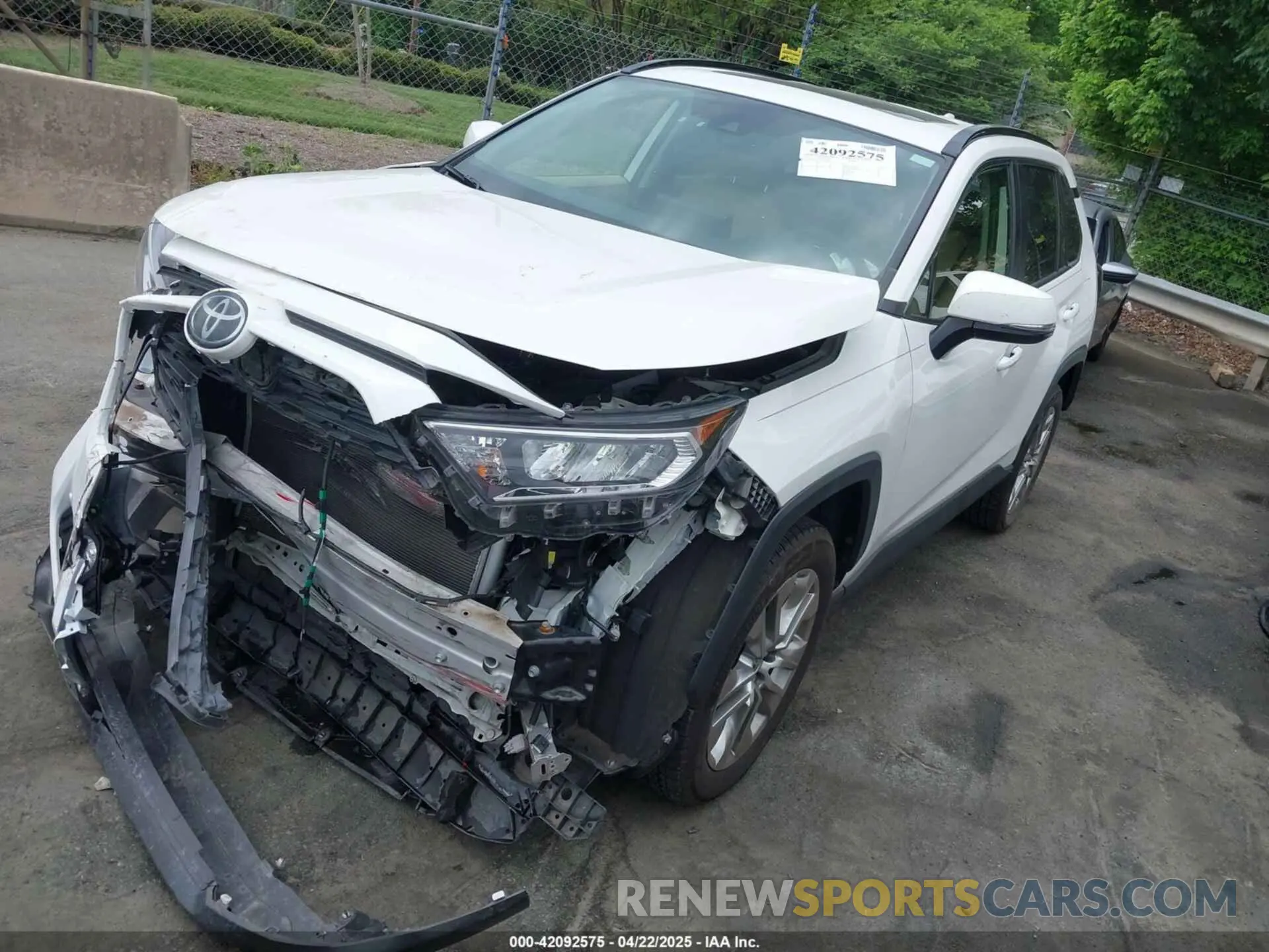 2 Photograph of a damaged car JTMA1RFV9KD044650 TOYOTA RAV4 2019