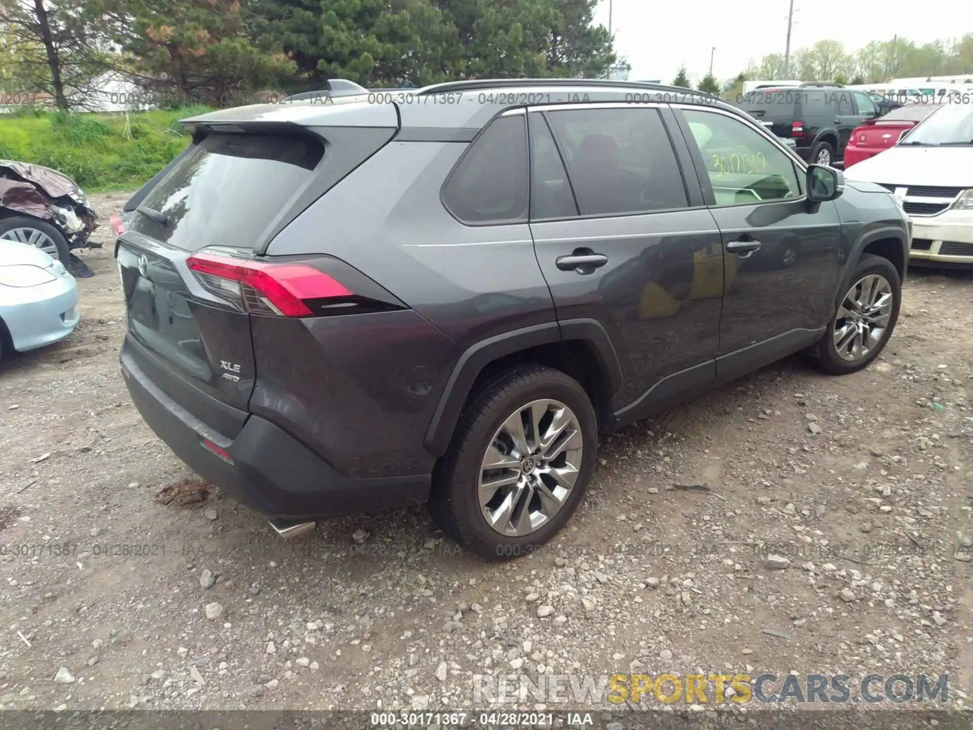 4 Photograph of a damaged car JTMA1RFV9KD047211 TOYOTA RAV4 2019