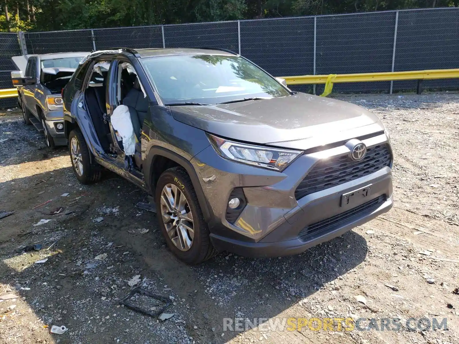 1 Photograph of a damaged car JTMA1RFV9KD506916 TOYOTA RAV4 2019