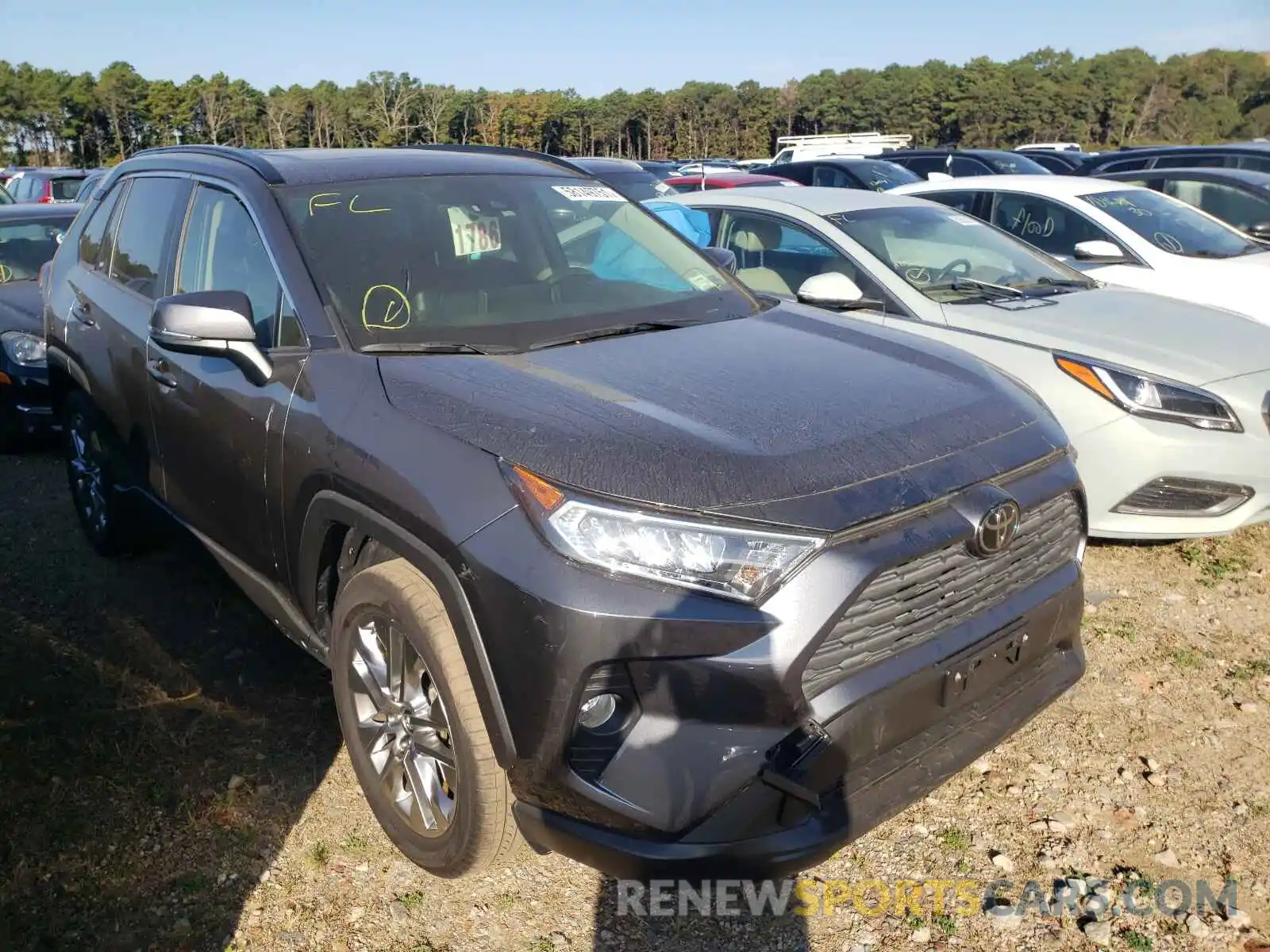 1 Photograph of a damaged car JTMA1RFV9KD510660 TOYOTA RAV4 2019