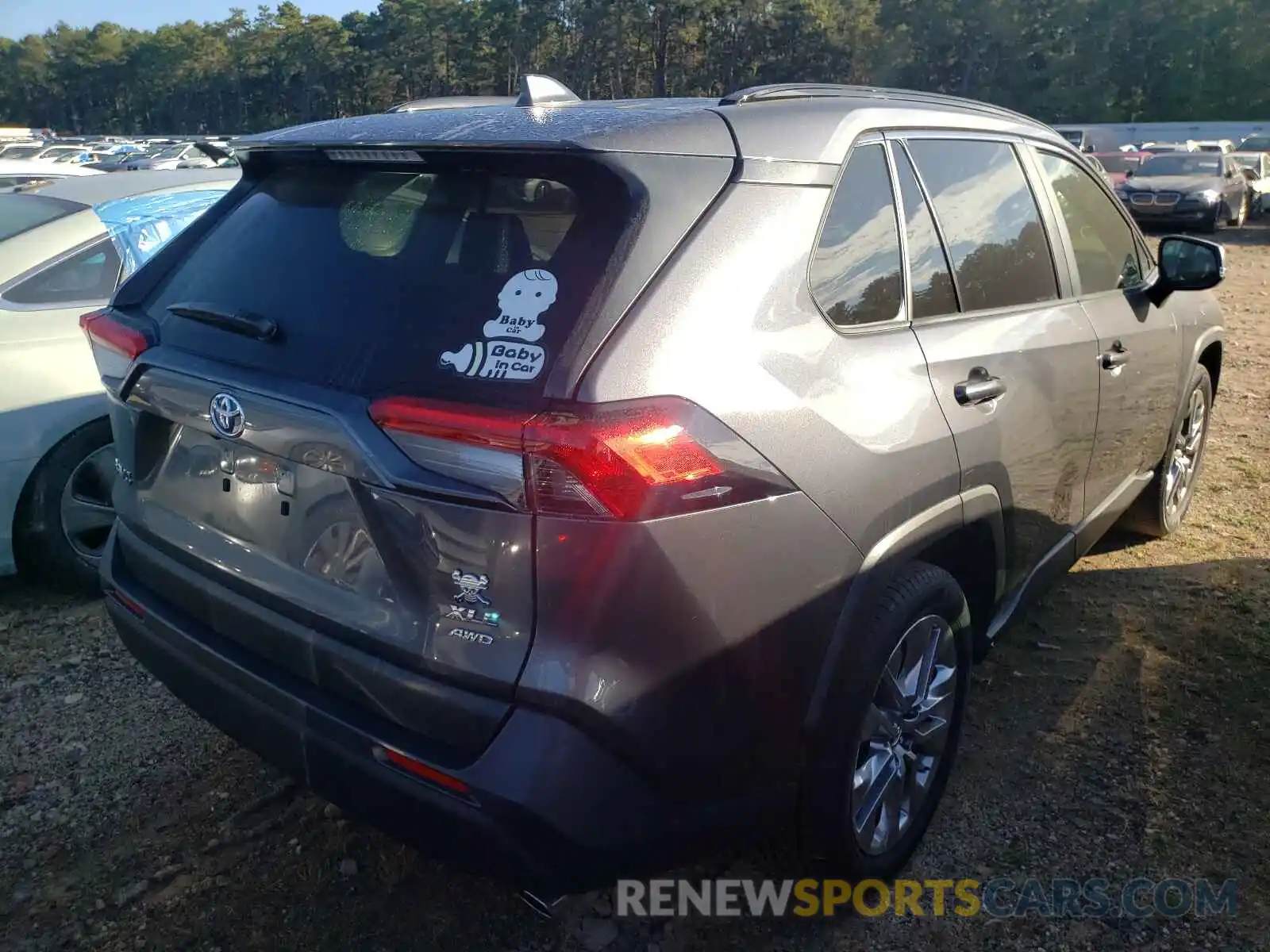 4 Photograph of a damaged car JTMA1RFV9KD510660 TOYOTA RAV4 2019