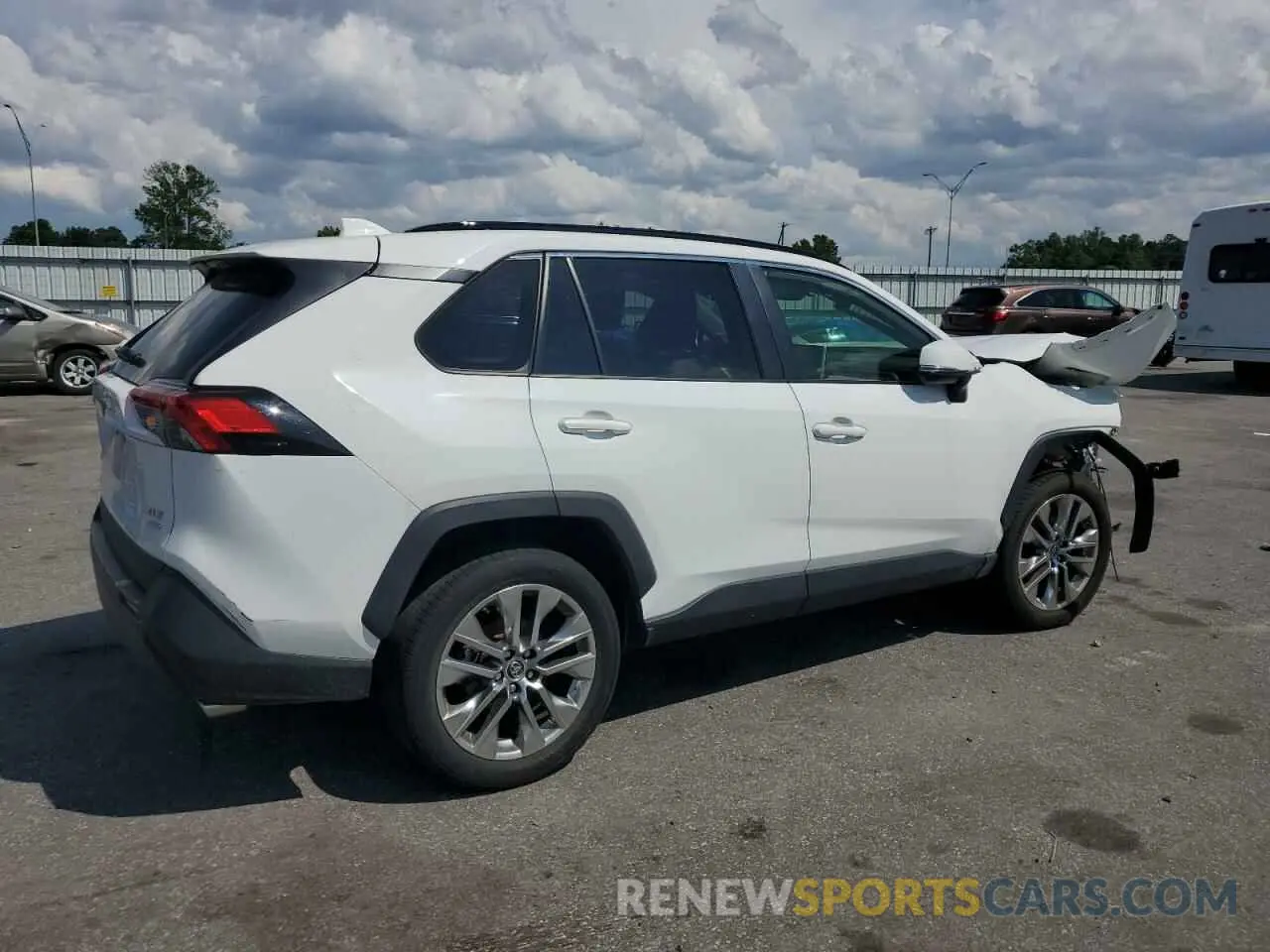 3 Photograph of a damaged car JTMA1RFV9KD515244 TOYOTA RAV4 2019