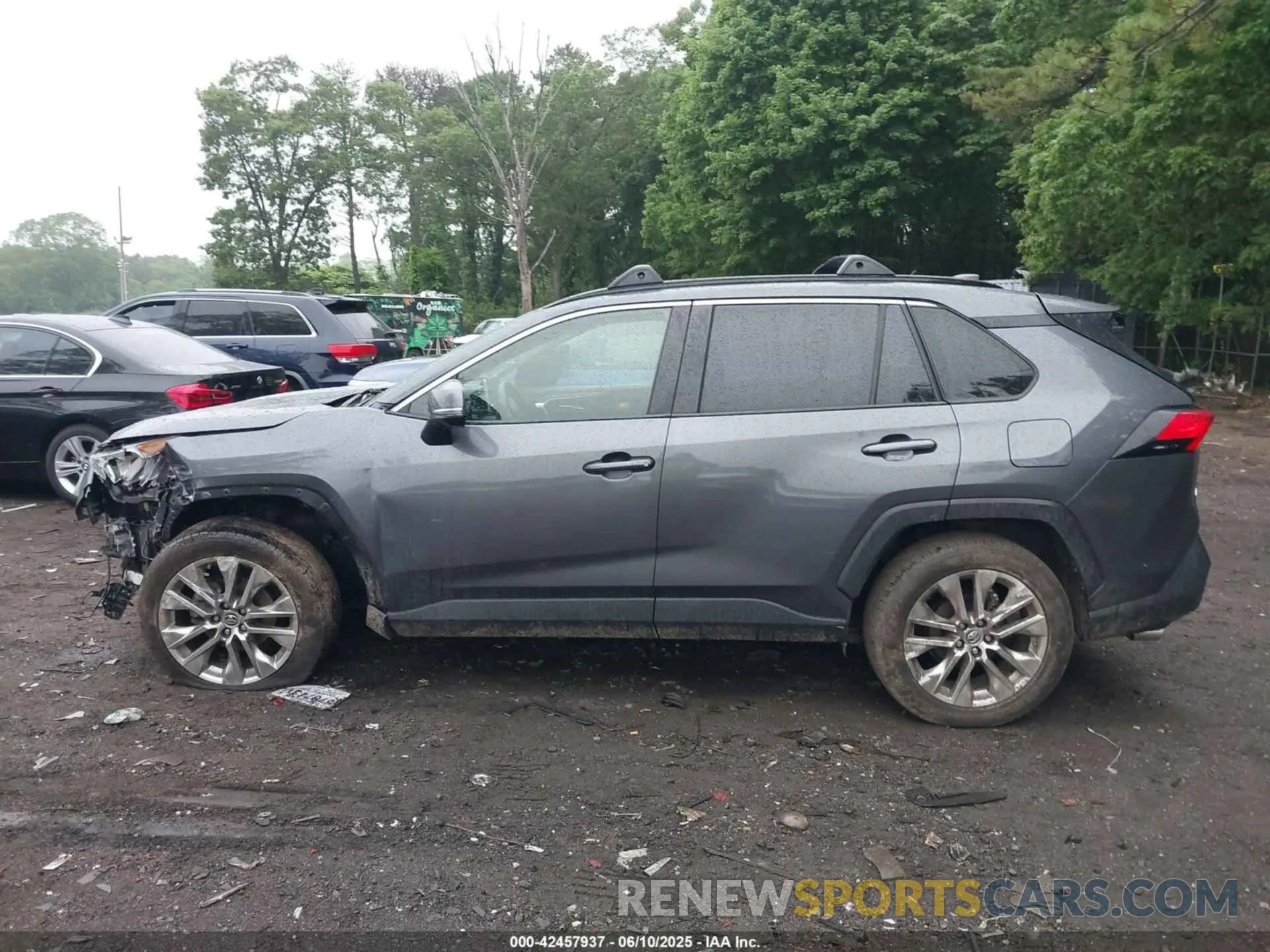 14 Photograph of a damaged car JTMA1RFVXKD515799 TOYOTA RAV4 2019