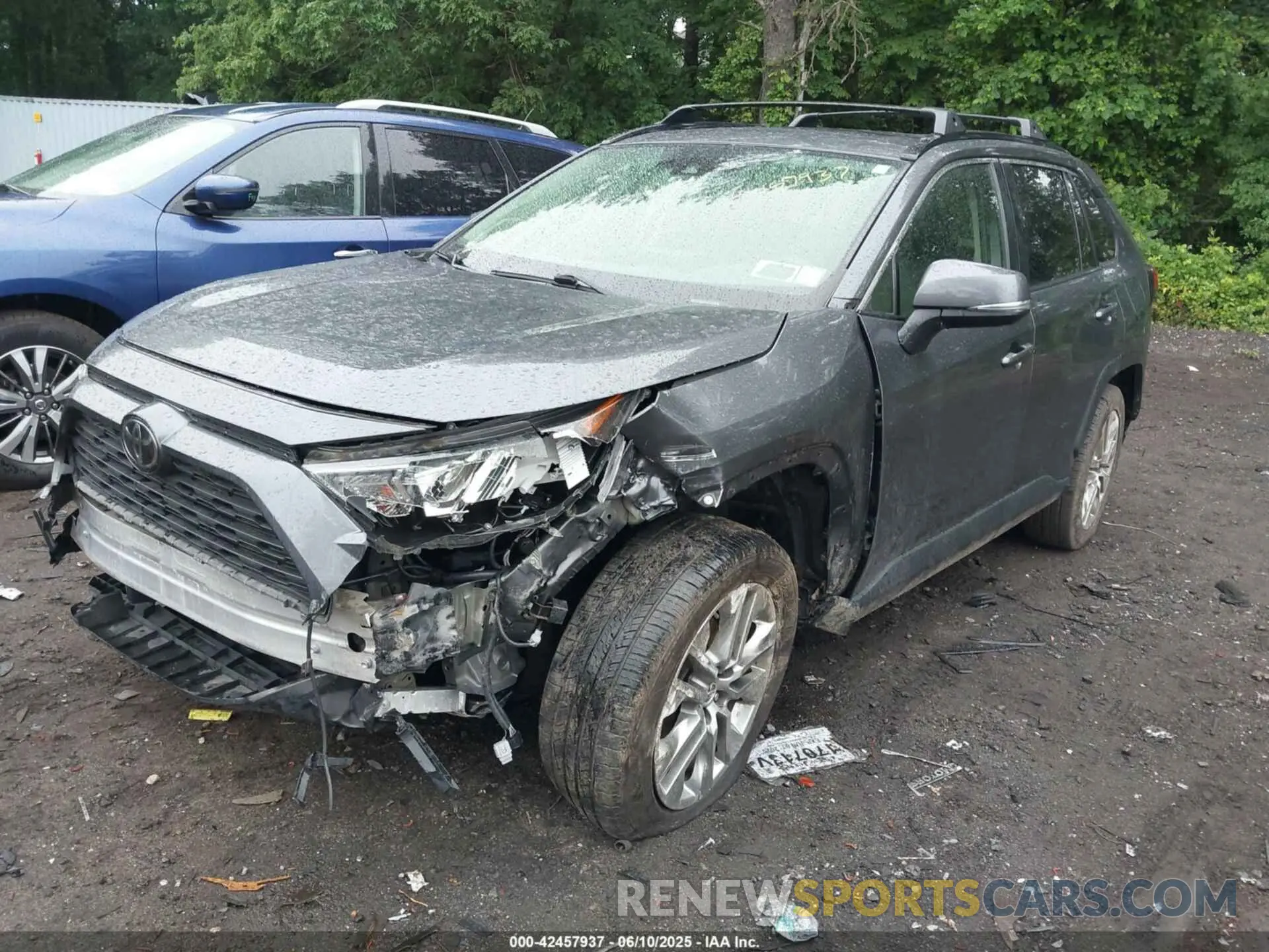 2 Photograph of a damaged car JTMA1RFVXKD515799 TOYOTA RAV4 2019