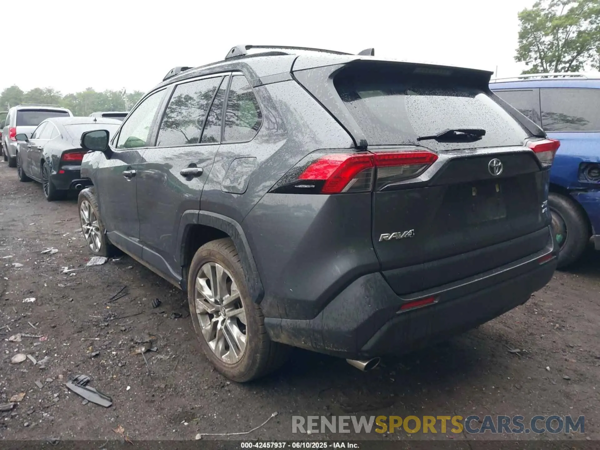 3 Photograph of a damaged car JTMA1RFVXKD515799 TOYOTA RAV4 2019