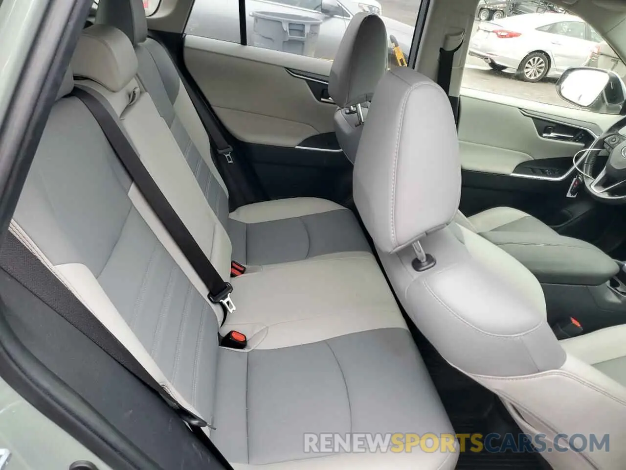 11 Photograph of a damaged car JTMA1RFVXKD523644 TOYOTA RAV4 2019