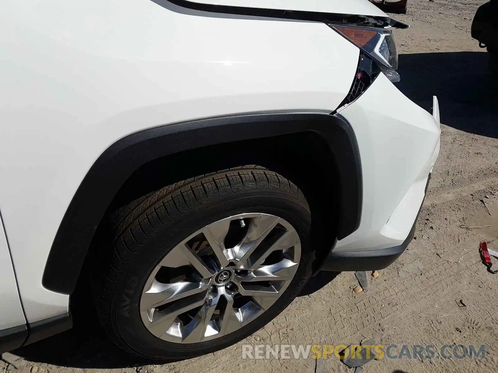 9 Photograph of a damaged car JTMC1RFV0KD014803 TOYOTA RAV4 2019