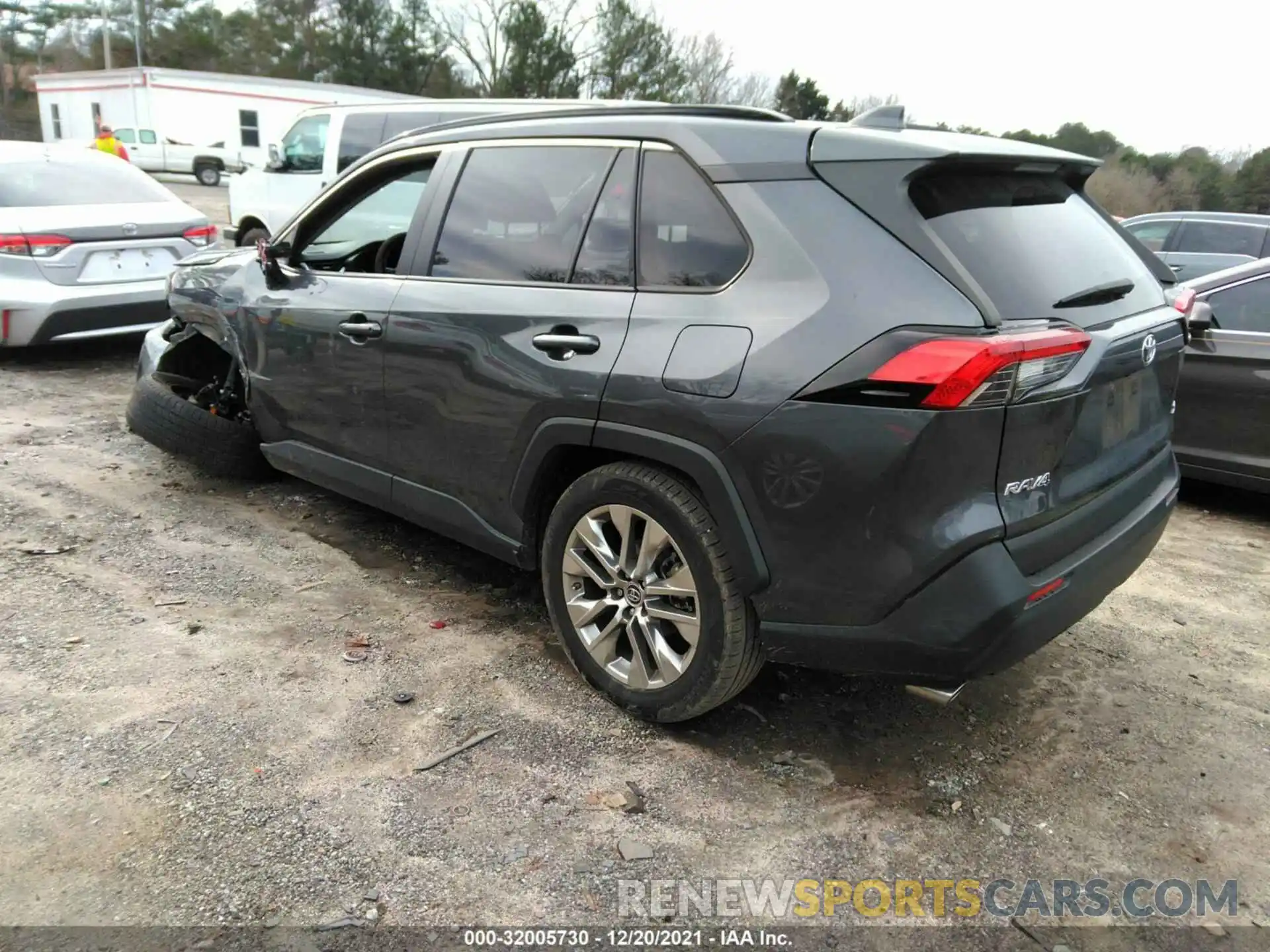 3 Photograph of a damaged car JTMC1RFV0KD016549 TOYOTA RAV4 2019