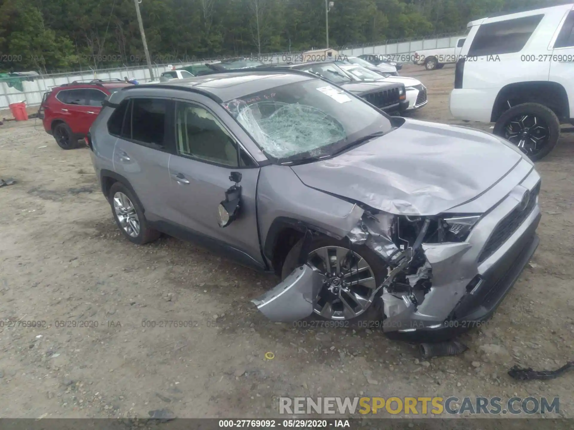 1 Photograph of a damaged car JTMC1RFV0KD020259 TOYOTA RAV4 2019