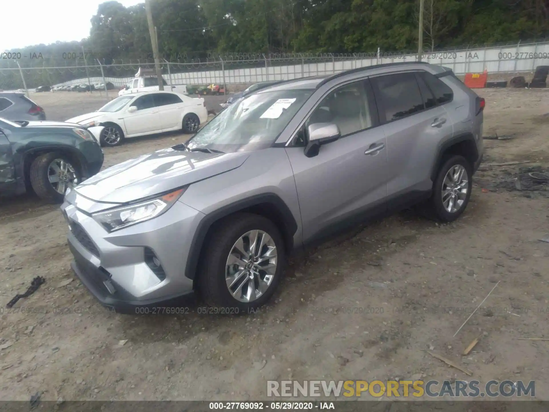 2 Photograph of a damaged car JTMC1RFV0KD020259 TOYOTA RAV4 2019