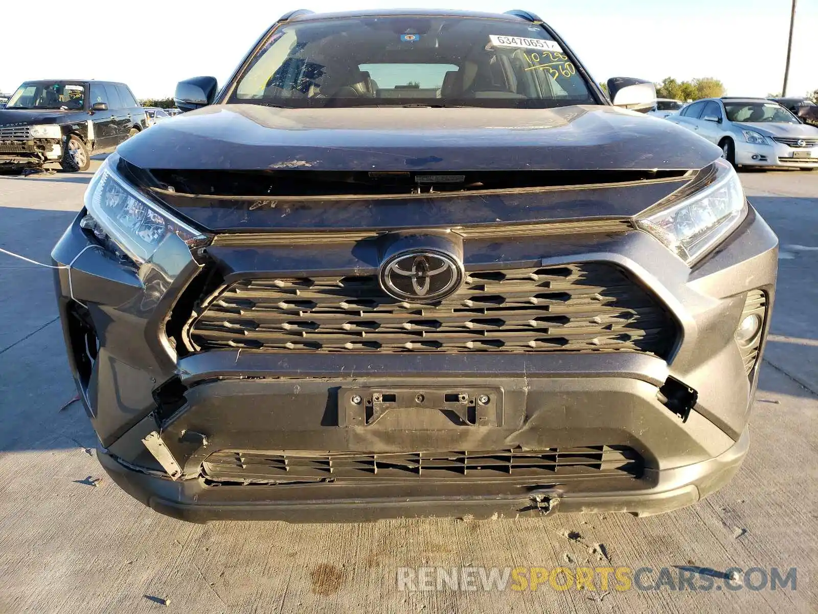 9 Photograph of a damaged car JTMC1RFV0KD031035 TOYOTA RAV4 2019