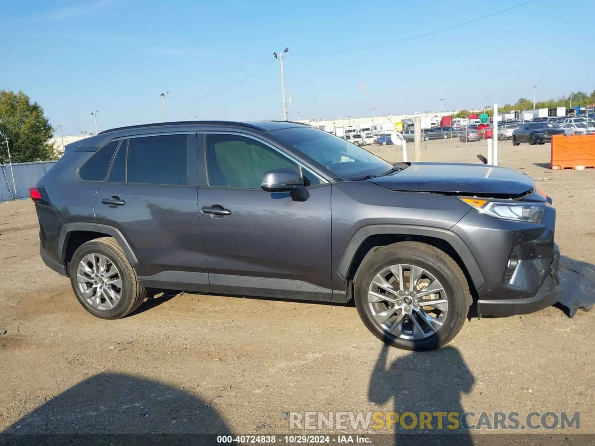13 Photograph of a damaged car JTMC1RFV0KD036087 TOYOTA RAV4 2019