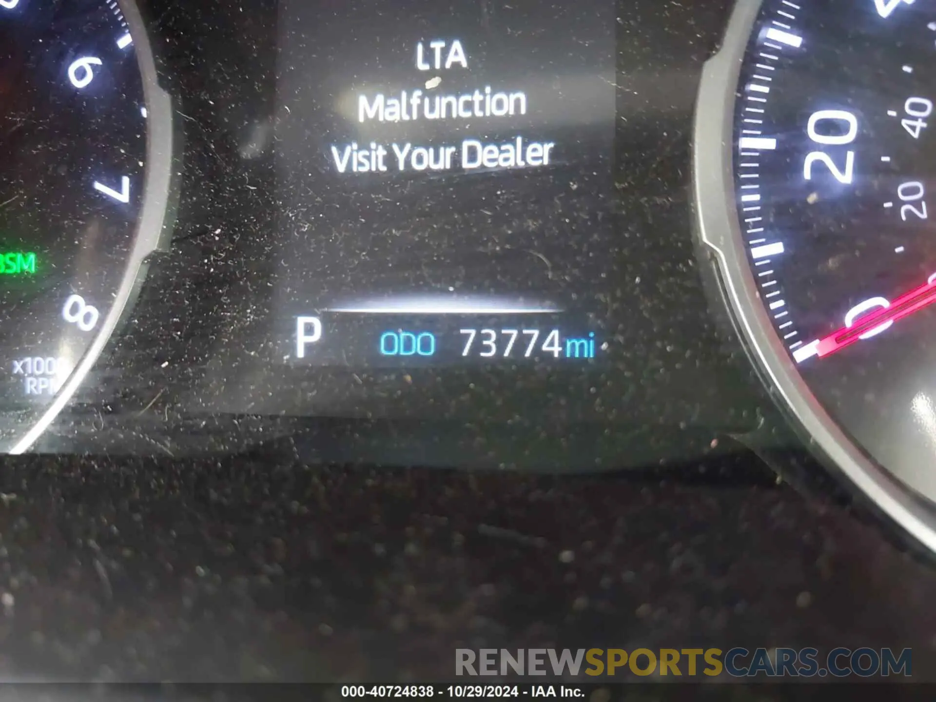15 Photograph of a damaged car JTMC1RFV0KD036087 TOYOTA RAV4 2019