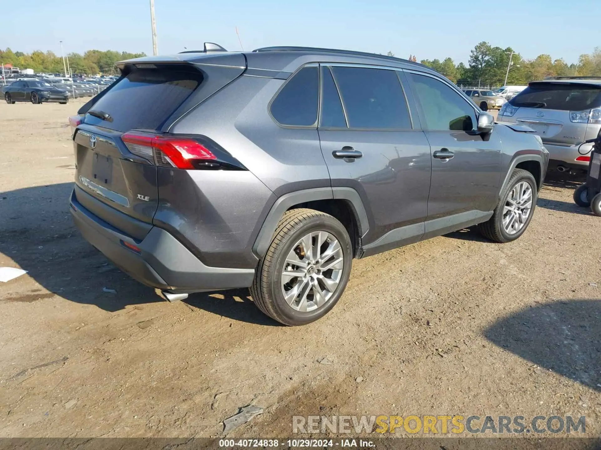 4 Photograph of a damaged car JTMC1RFV0KD036087 TOYOTA RAV4 2019