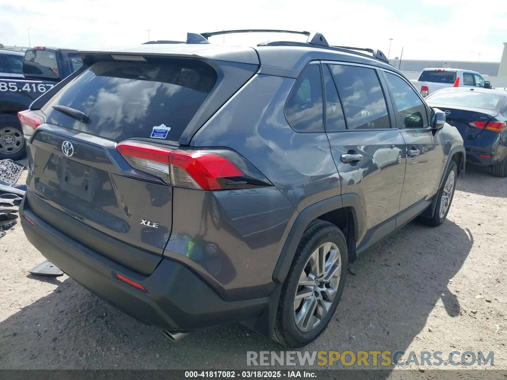 4 Photograph of a damaged car JTMC1RFV0KD515044 TOYOTA RAV4 2019