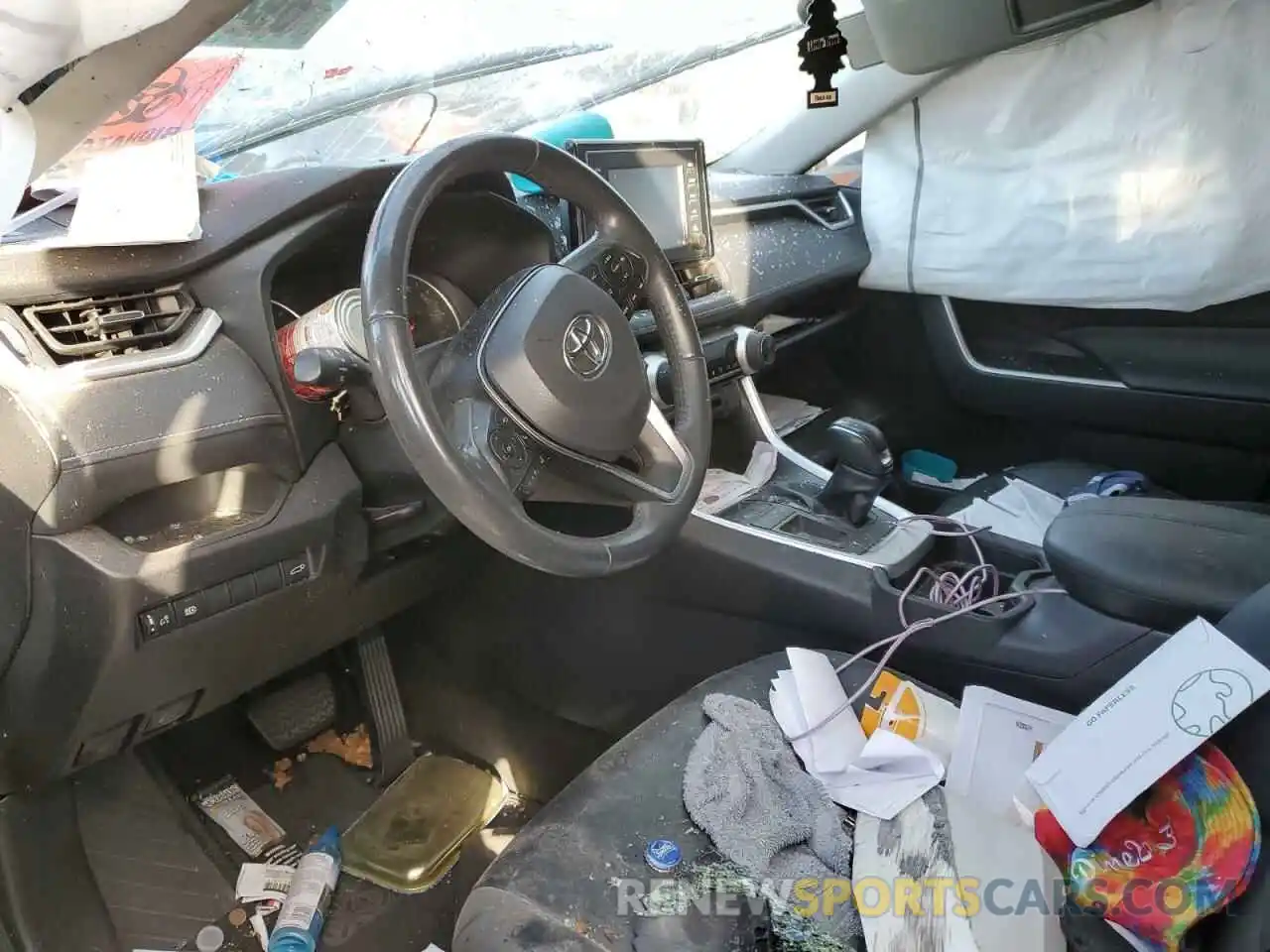 8 Photograph of a damaged car JTMC1RFV0KJ001910 TOYOTA RAV4 2019