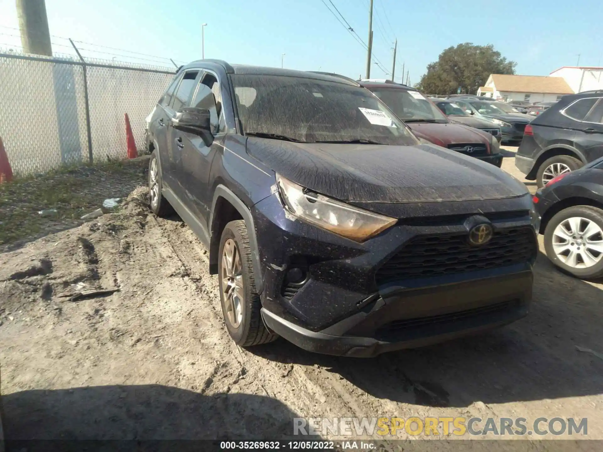 1 Photograph of a damaged car JTMC1RFV0KJ014303 TOYOTA RAV4 2019