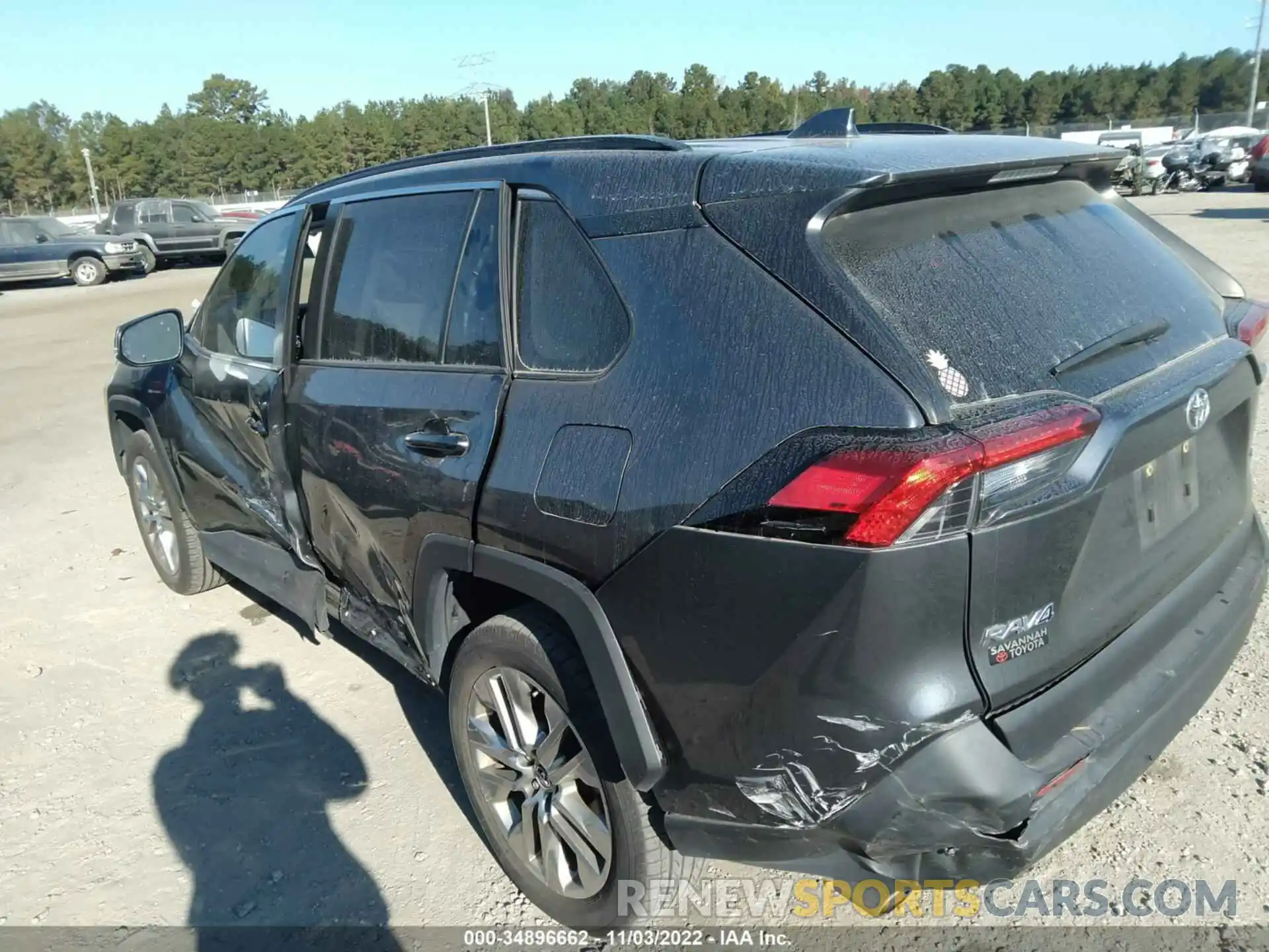 3 Photograph of a damaged car JTMC1RFV1KD015409 TOYOTA RAV4 2019