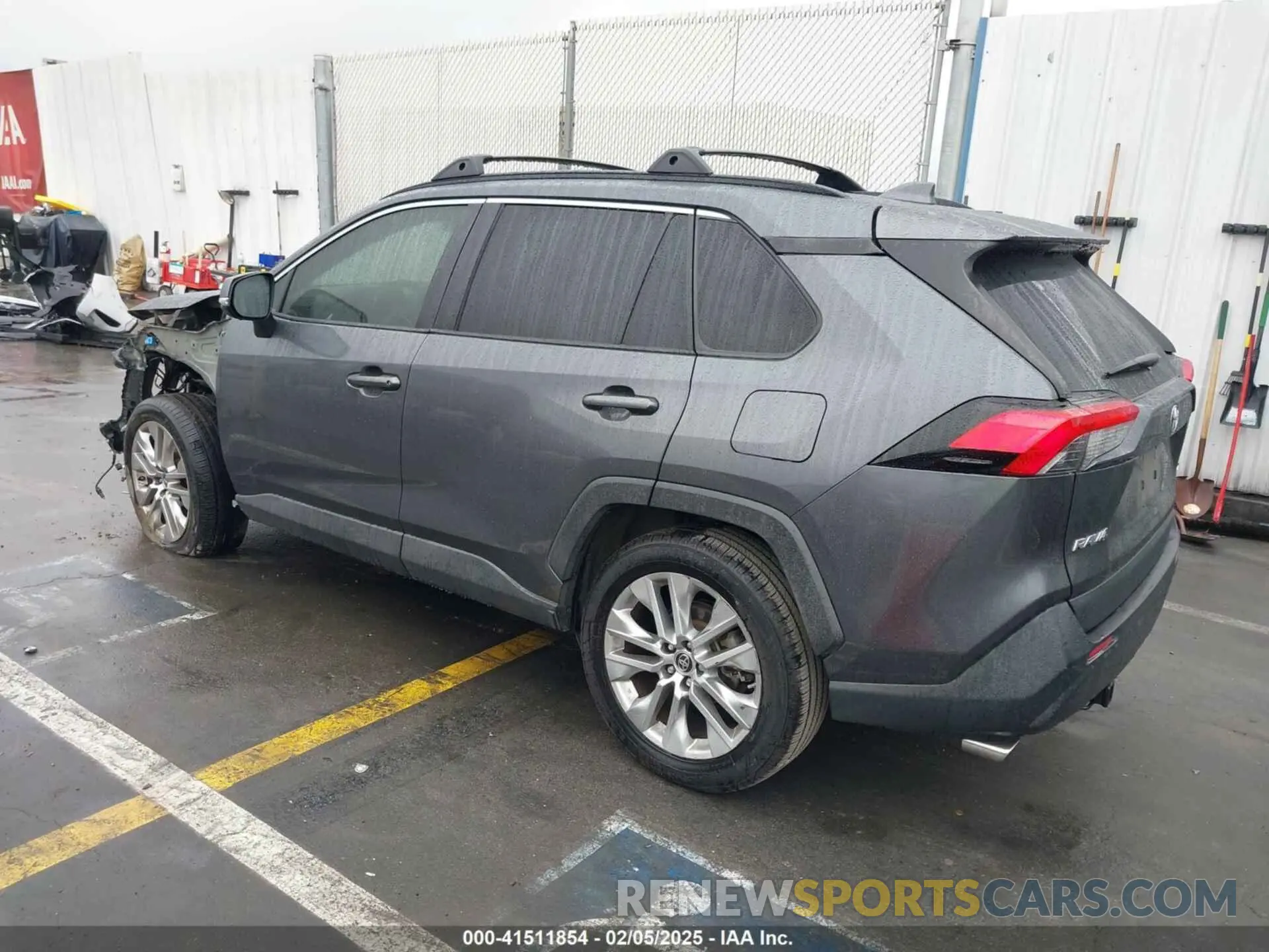 3 Photograph of a damaged car JTMC1RFV1KD026197 TOYOTA RAV4 2019
