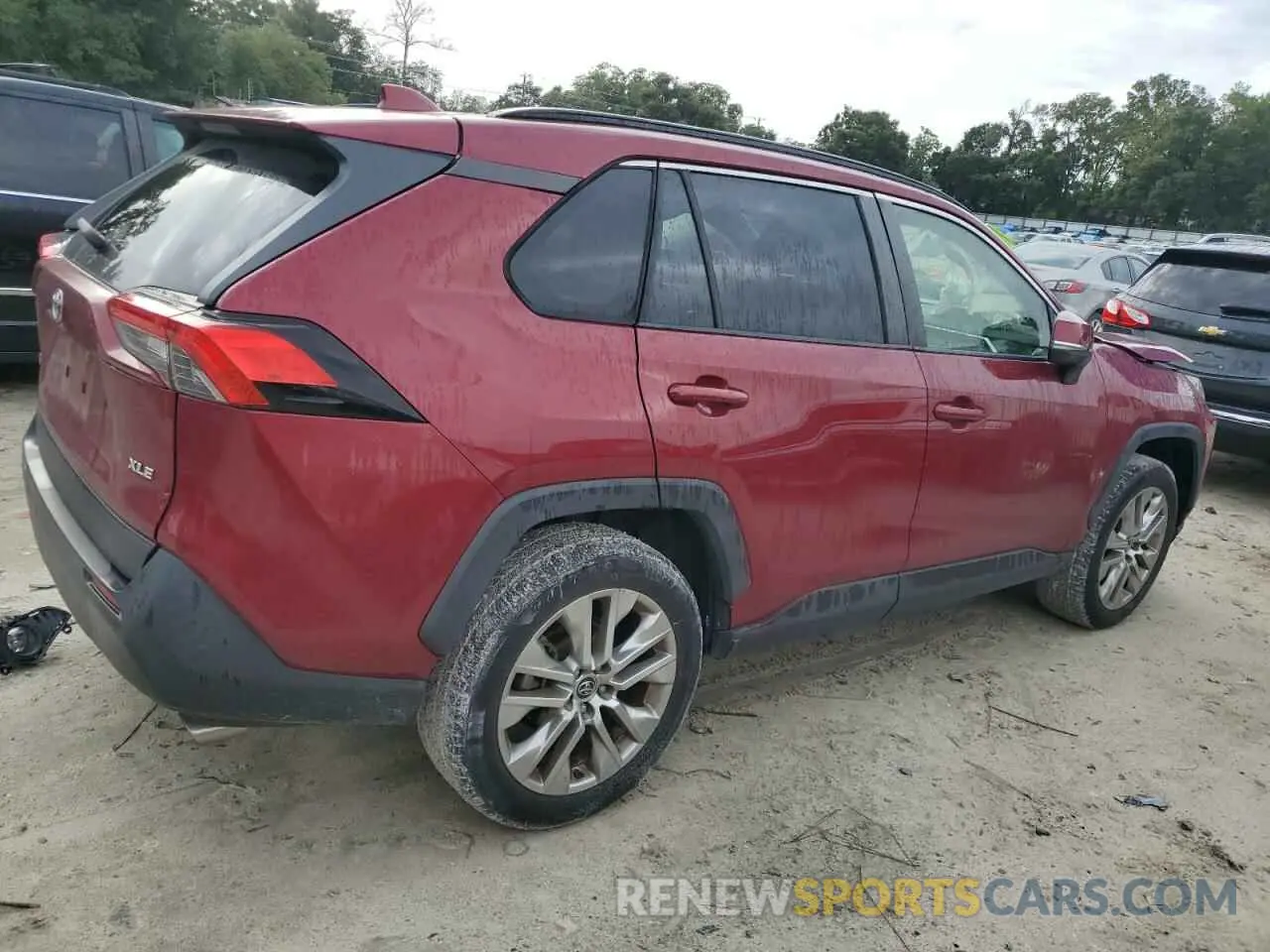 3 Photograph of a damaged car JTMC1RFV1KD033974 TOYOTA RAV4 2019