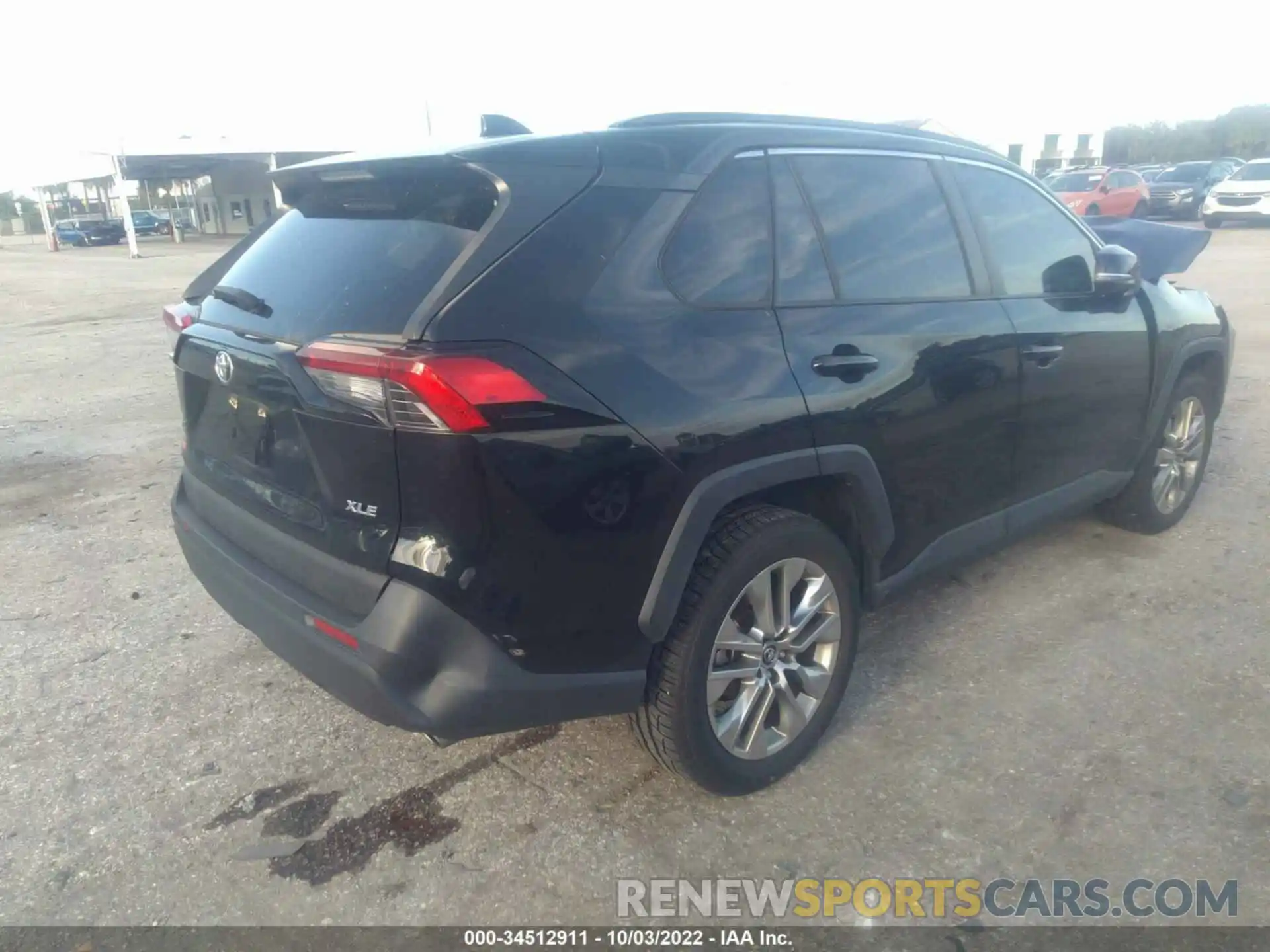 4 Photograph of a damaged car JTMC1RFV1KJ005707 TOYOTA RAV4 2019