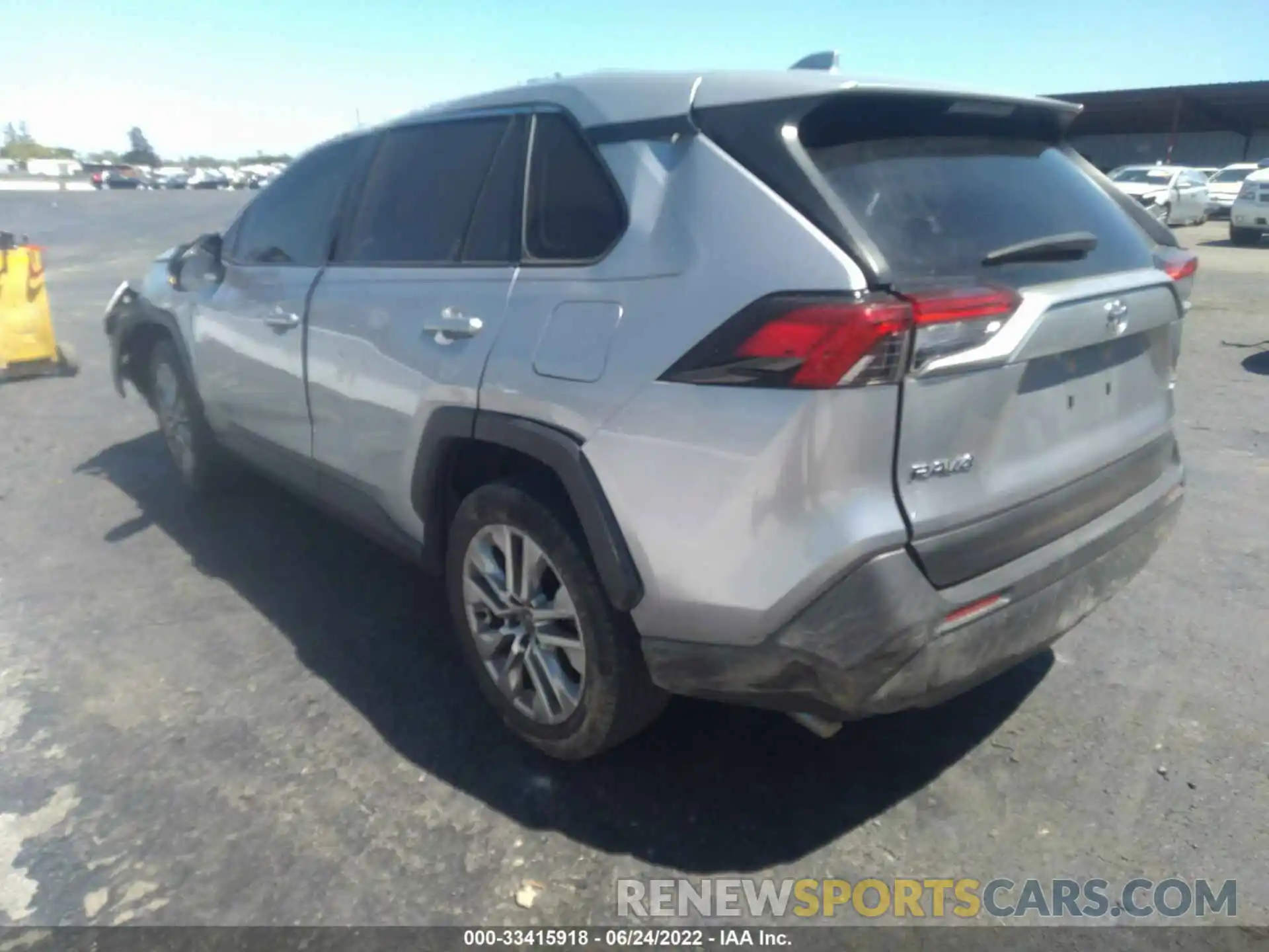 3 Photograph of a damaged car JTMC1RFV2KD035281 TOYOTA RAV4 2019