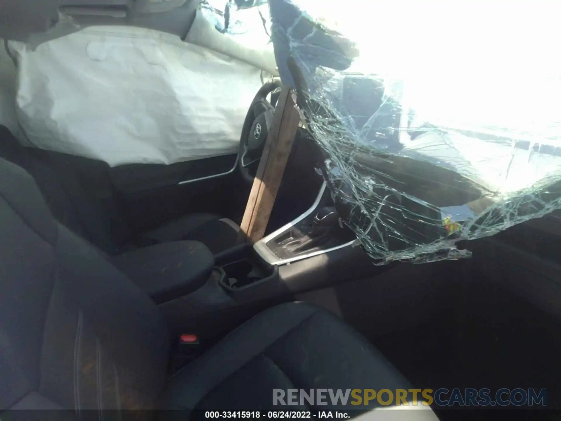 5 Photograph of a damaged car JTMC1RFV2KD035281 TOYOTA RAV4 2019