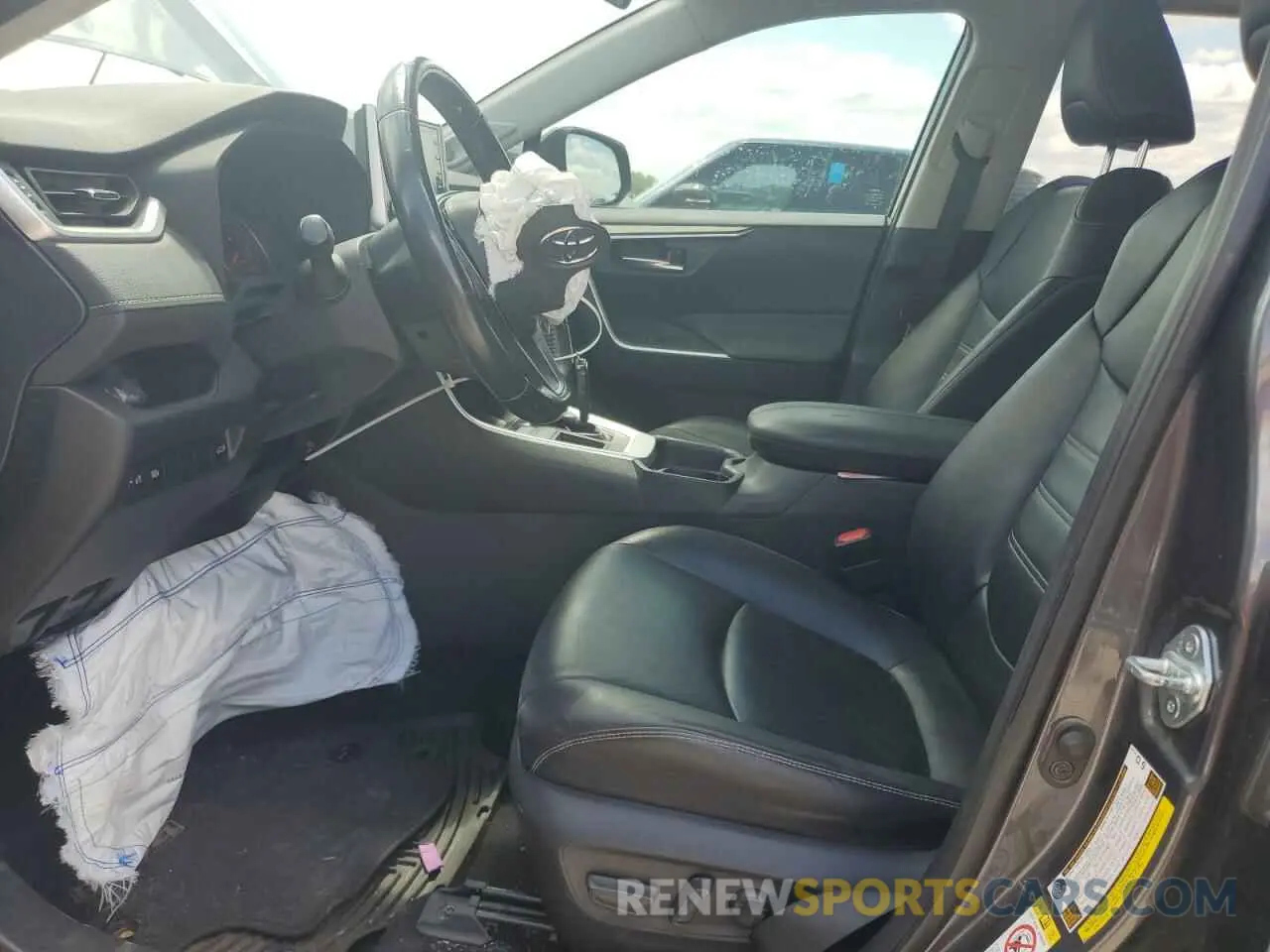 7 Photograph of a damaged car JTMC1RFV2KD502344 TOYOTA RAV4 2019