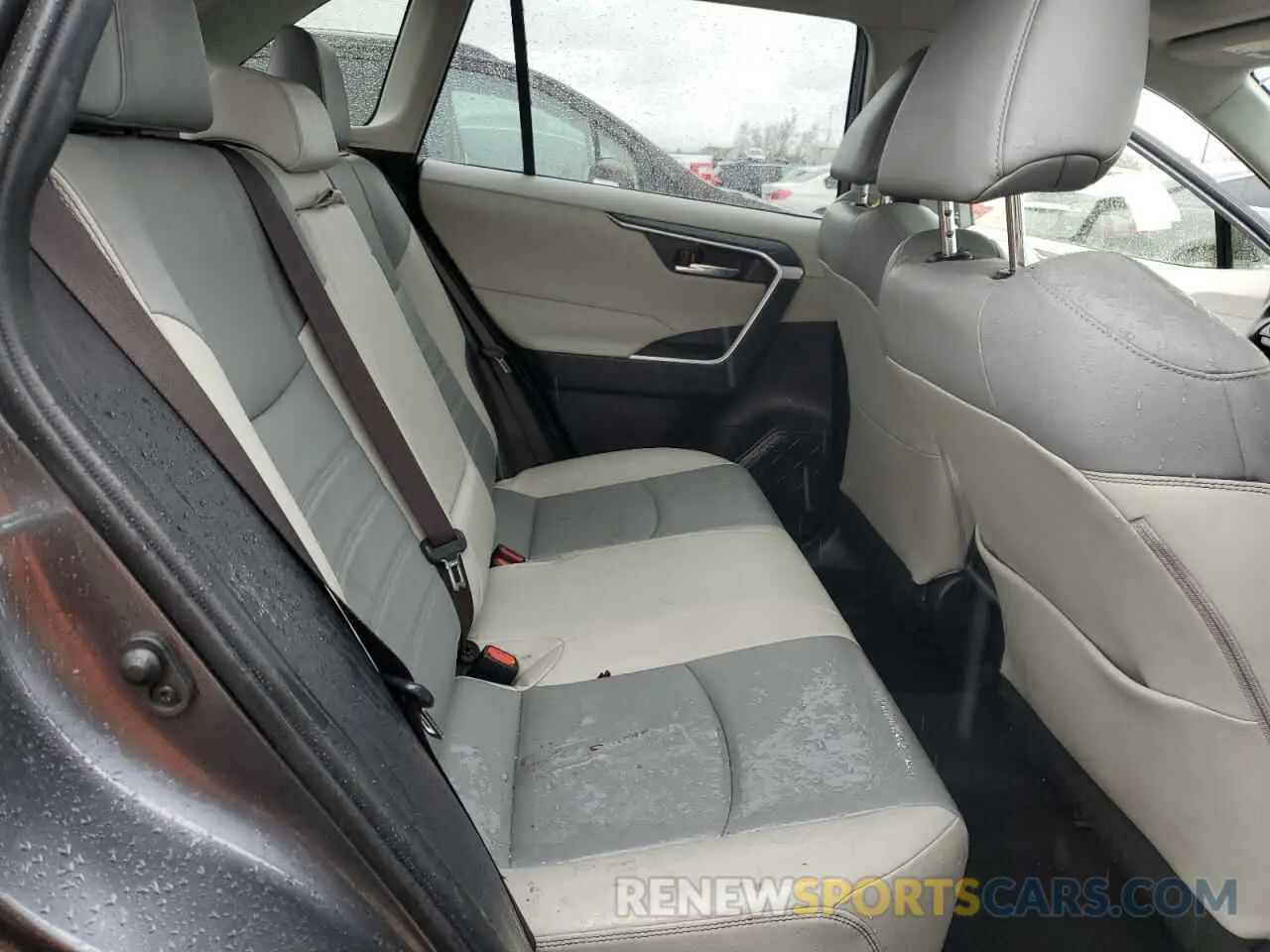 11 Photograph of a damaged car JTMC1RFV2KD502876 TOYOTA RAV4 2019