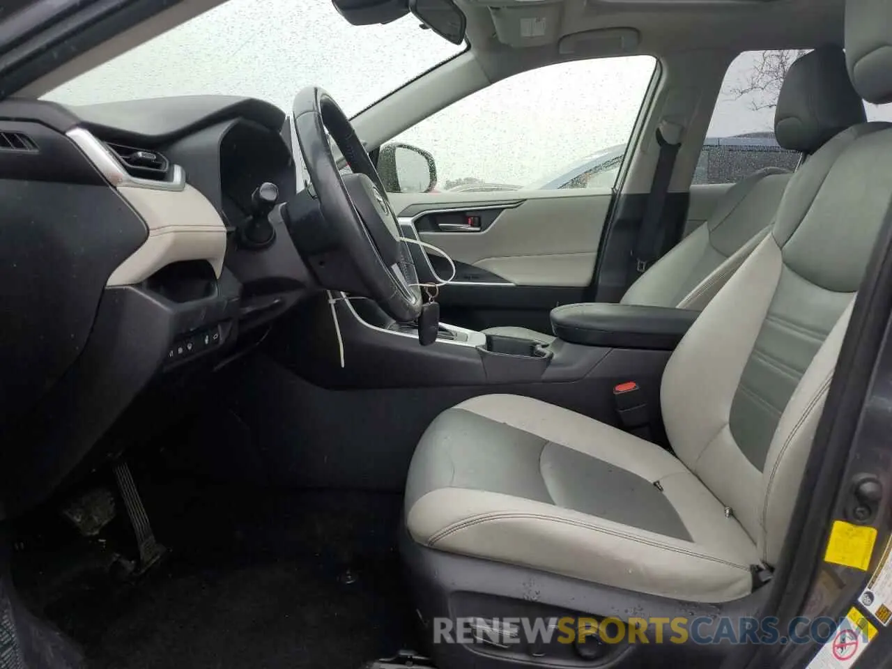 7 Photograph of a damaged car JTMC1RFV2KD502876 TOYOTA RAV4 2019