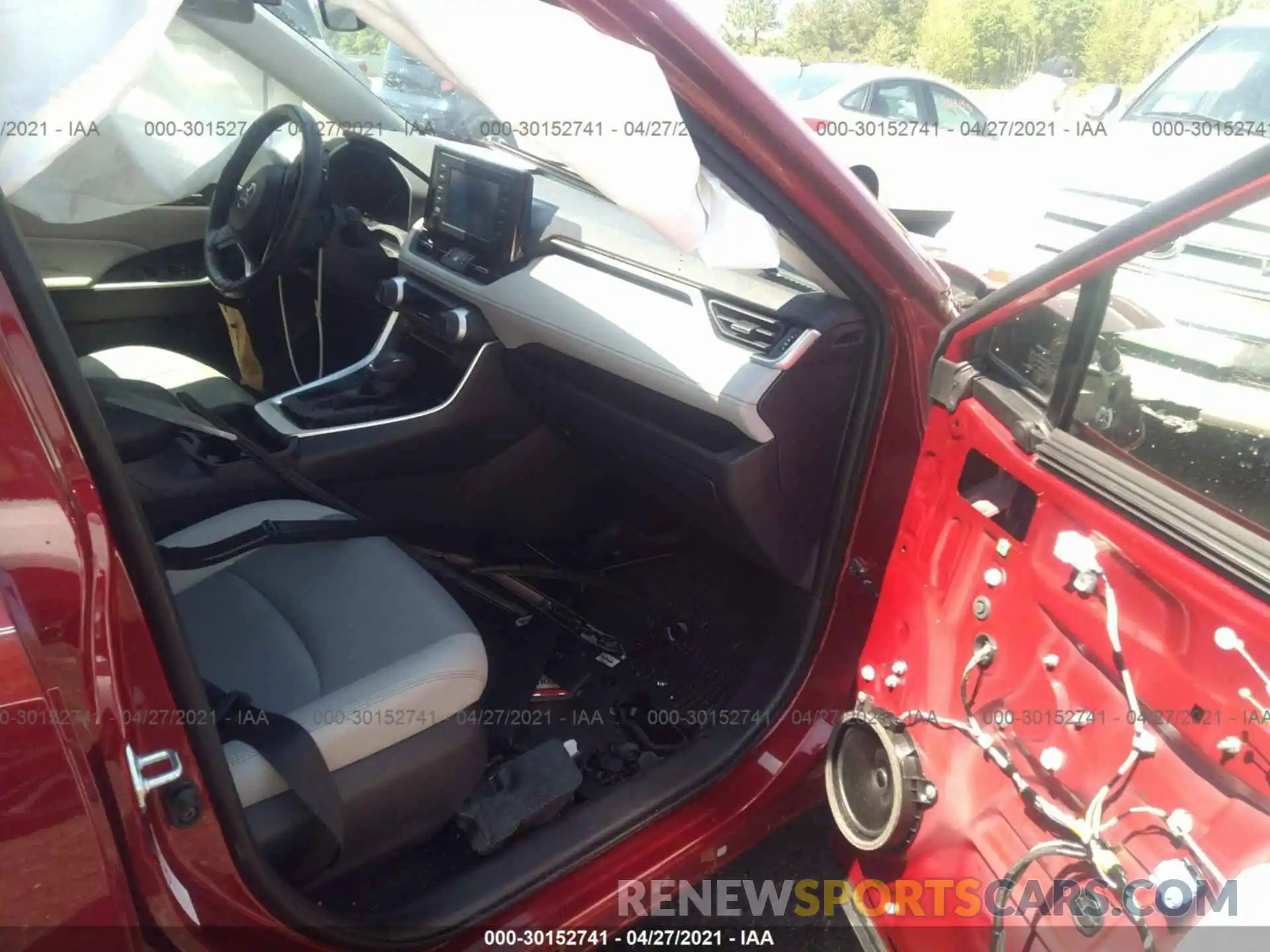 5 Photograph of a damaged car JTMC1RFV2KJ008504 TOYOTA RAV4 2019