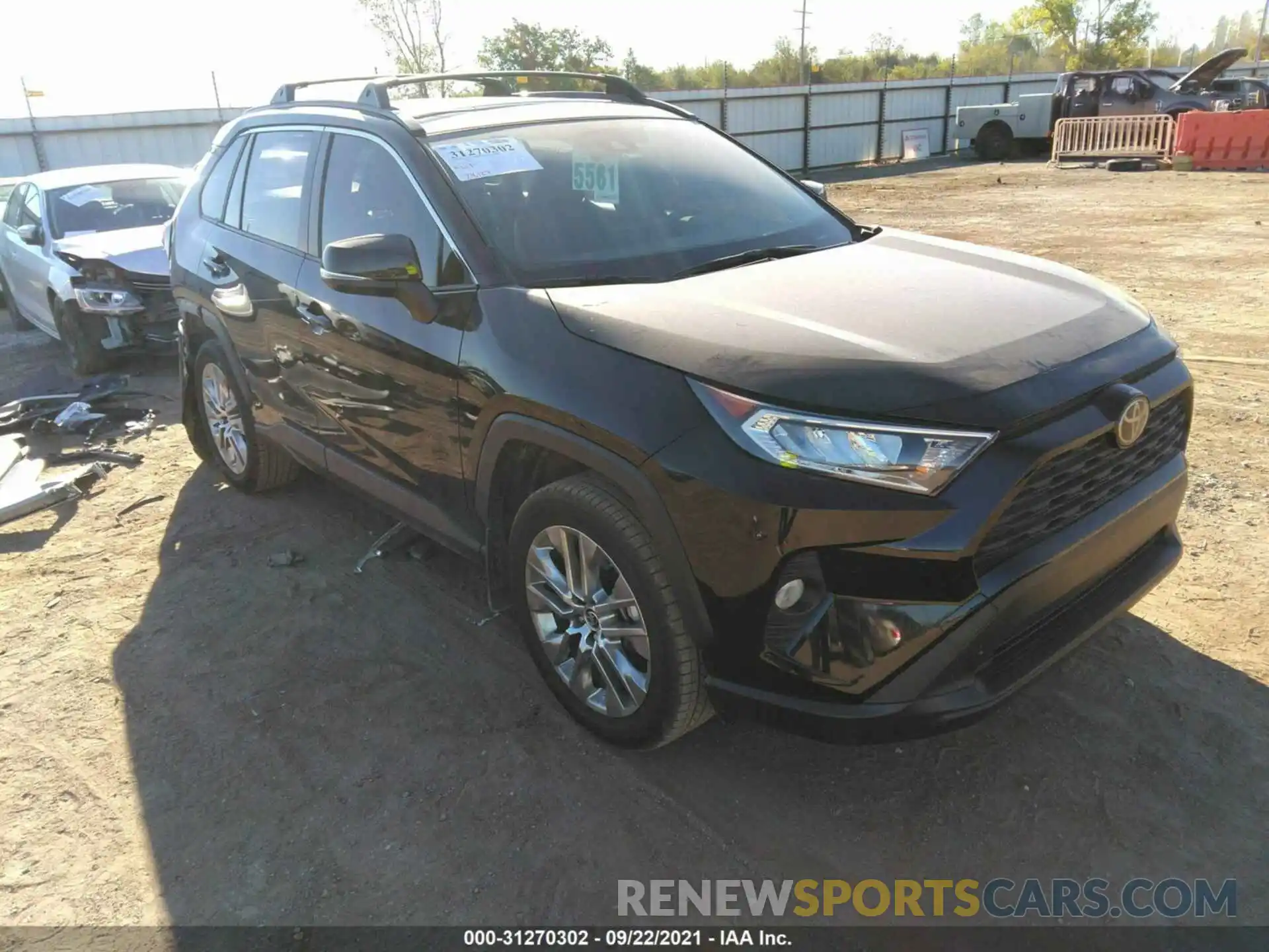 1 Photograph of a damaged car JTMC1RFV3KD039842 TOYOTA RAV4 2019