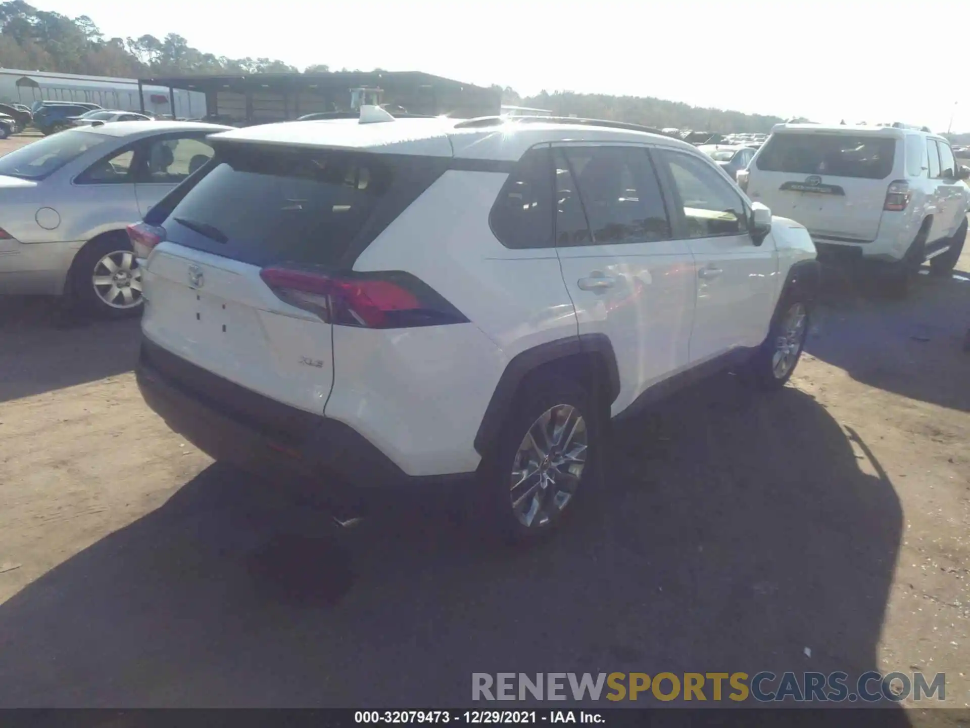 4 Photograph of a damaged car JTMC1RFV3KD040554 TOYOTA RAV4 2019